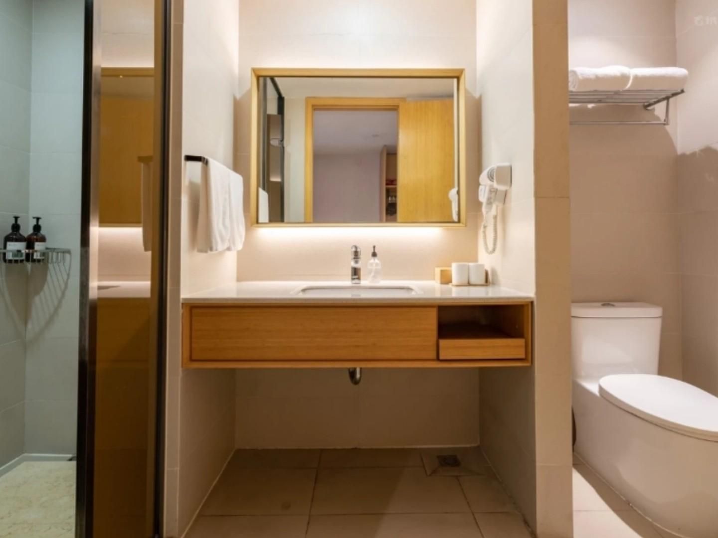Business Queen Bed Room