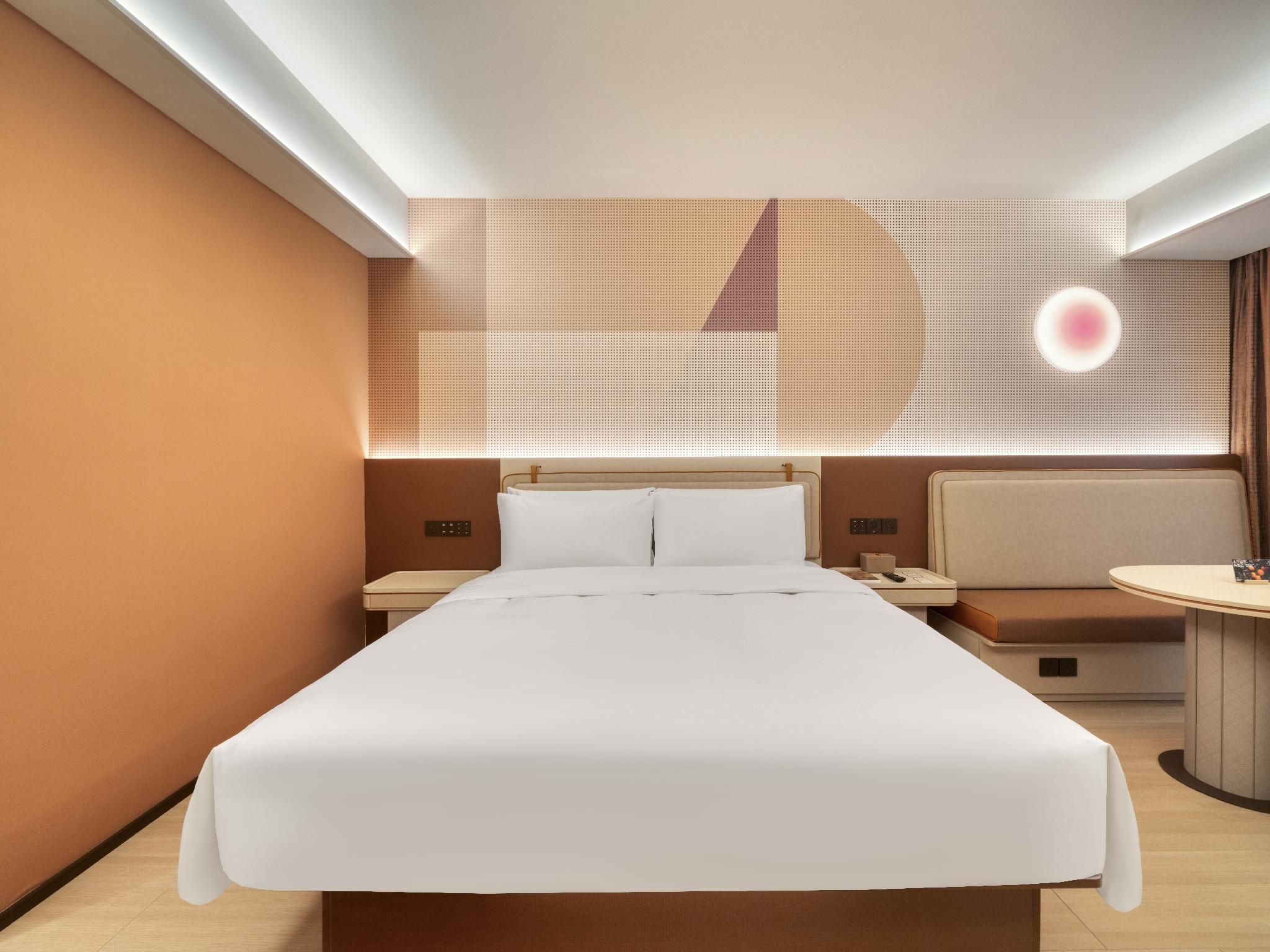 Huazhu - Superior BedRoom