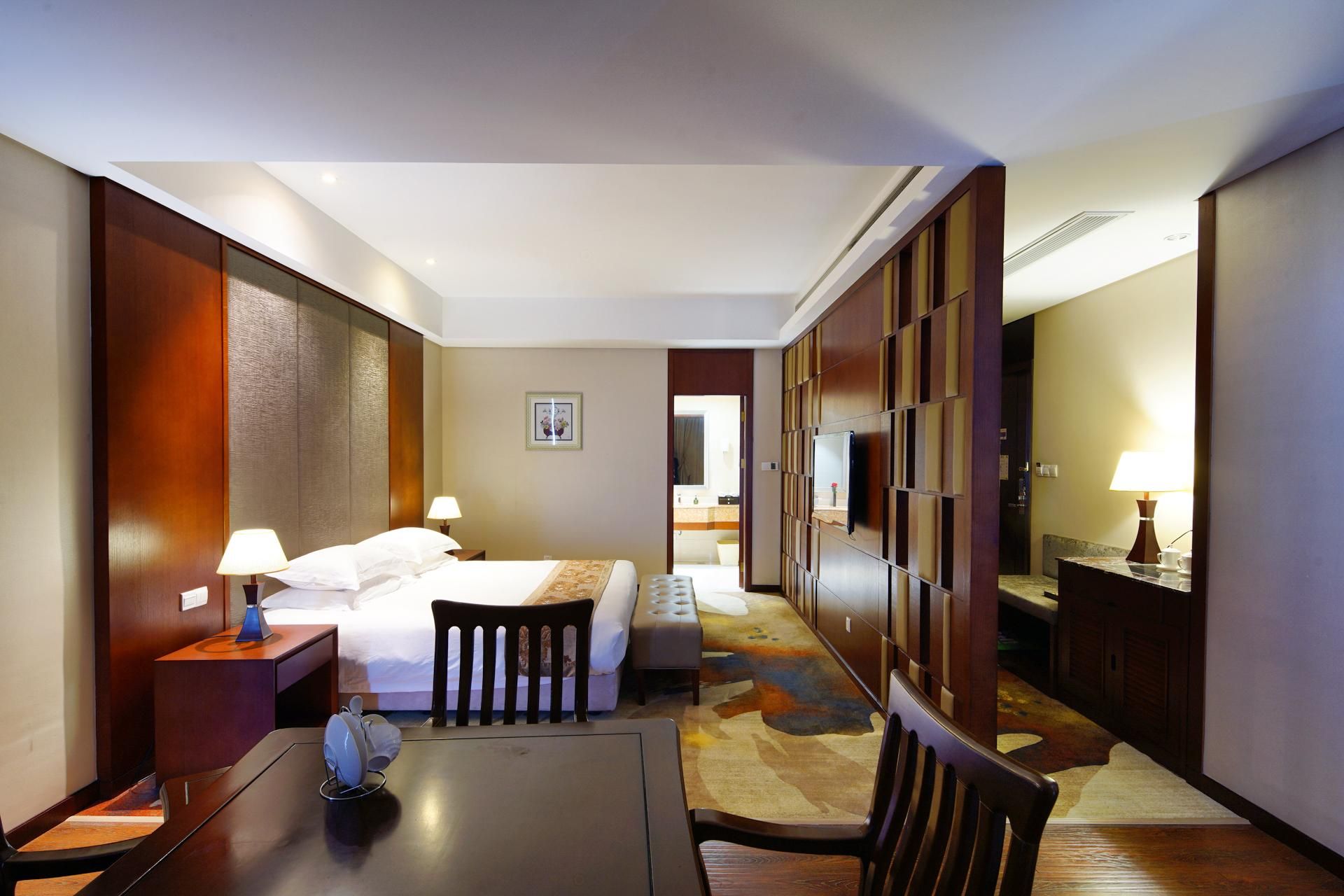 Executive Business Room - Non-Smoking