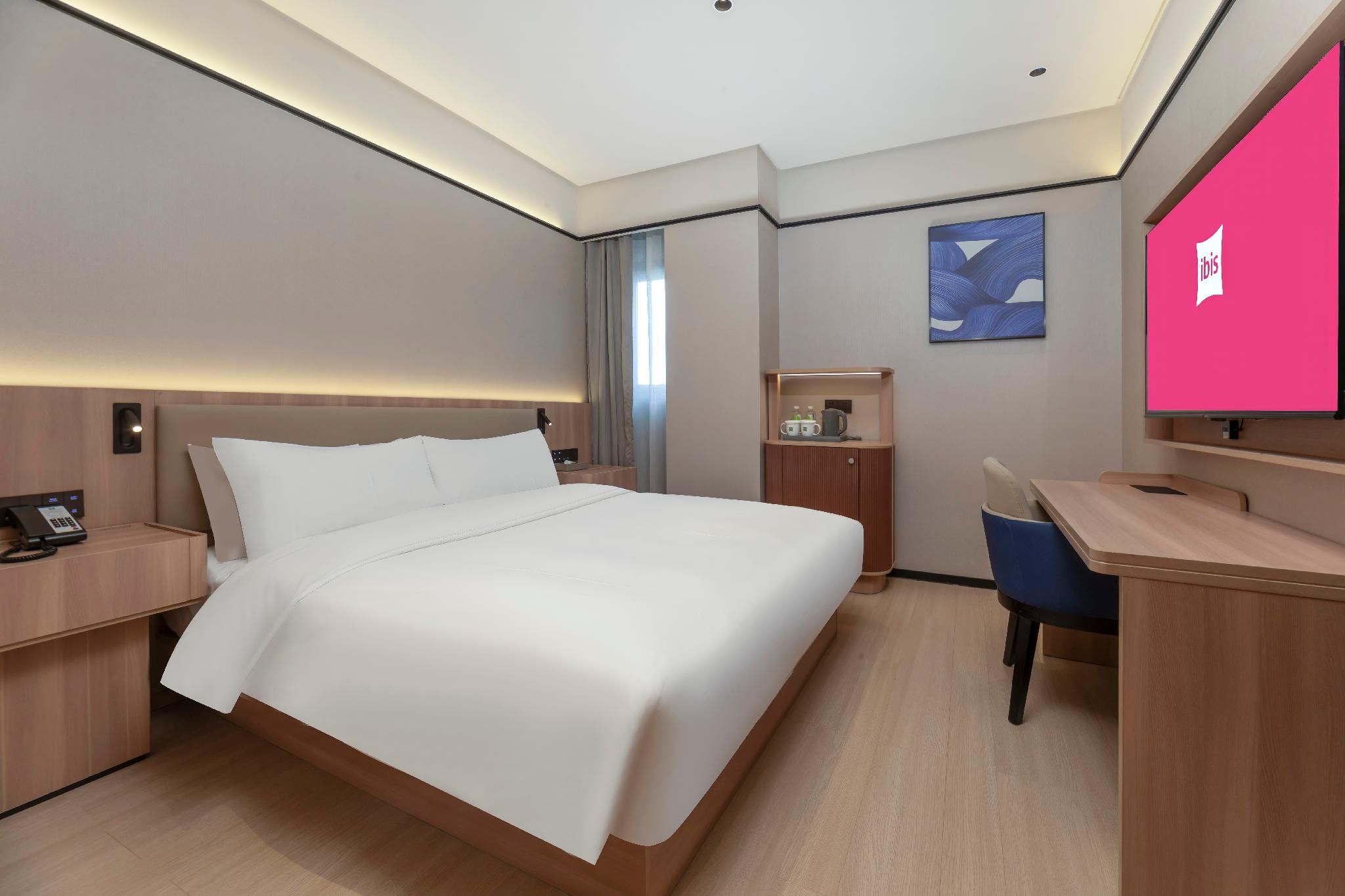 Huazhu - Room With Bed