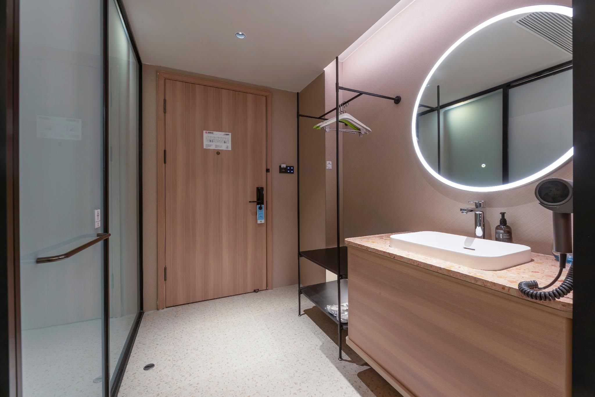 Huazhu - Superior BedRoom