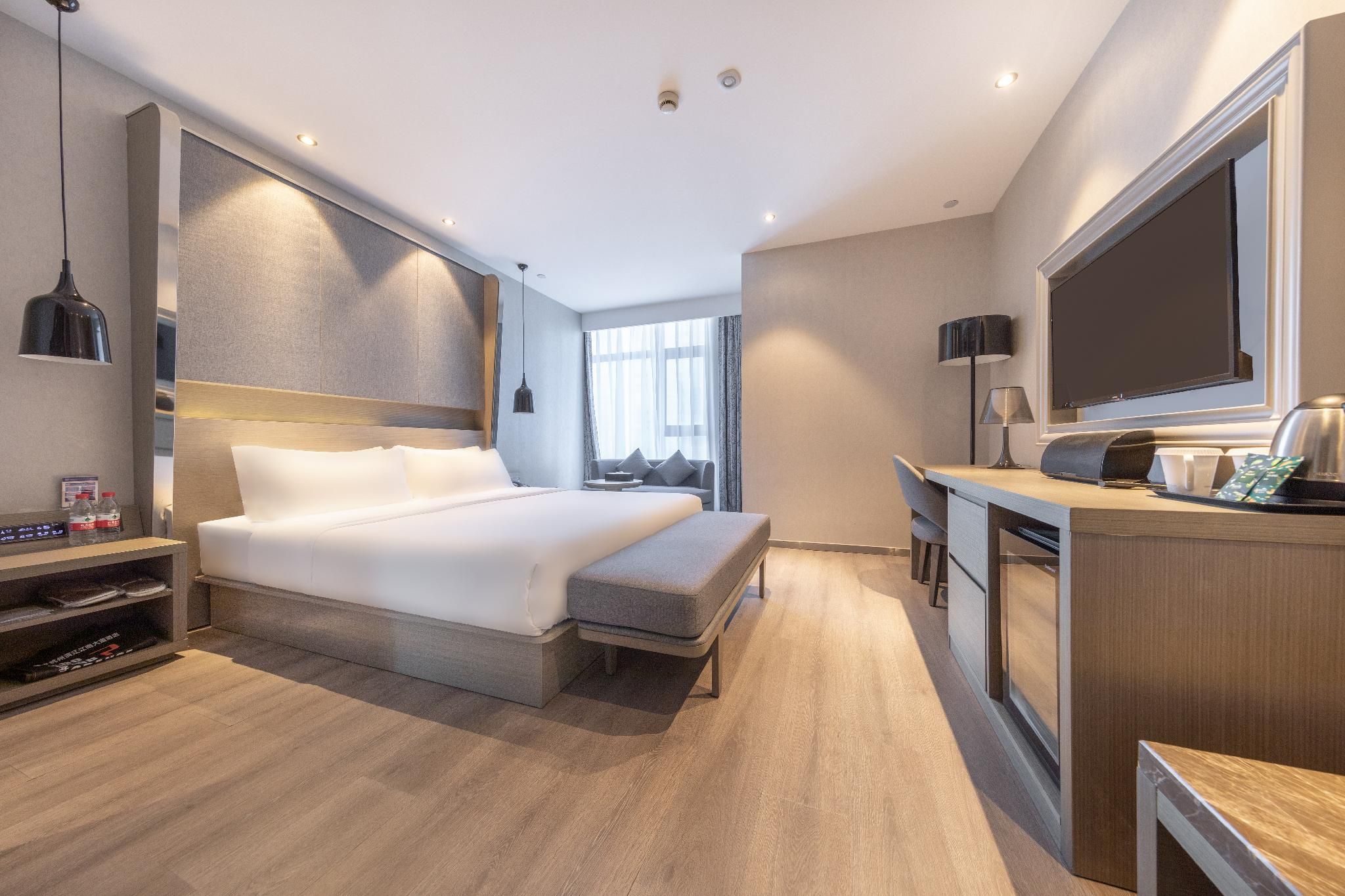 Huazhu - Deluxe Bed Room