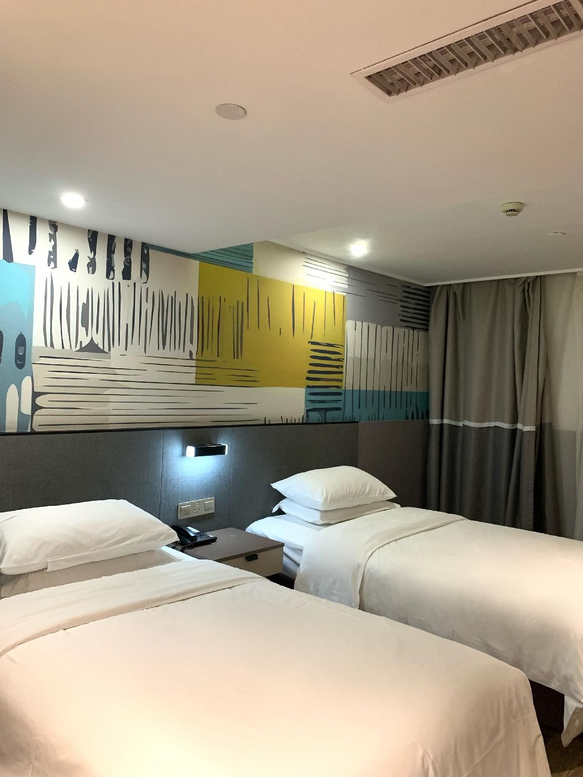 Huazhu - Twin Room A