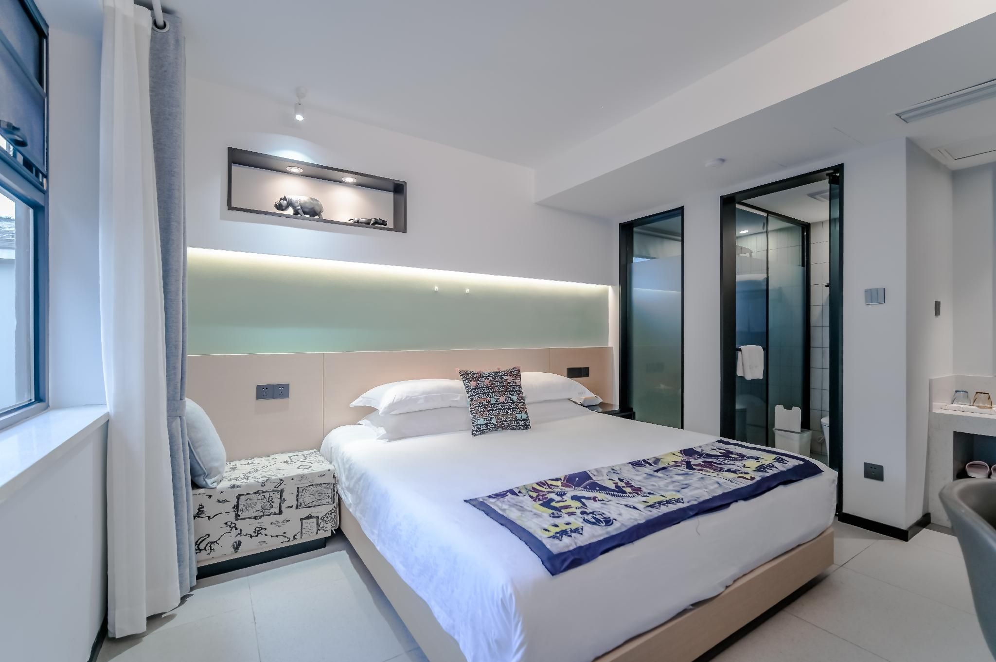 Double Room with Window