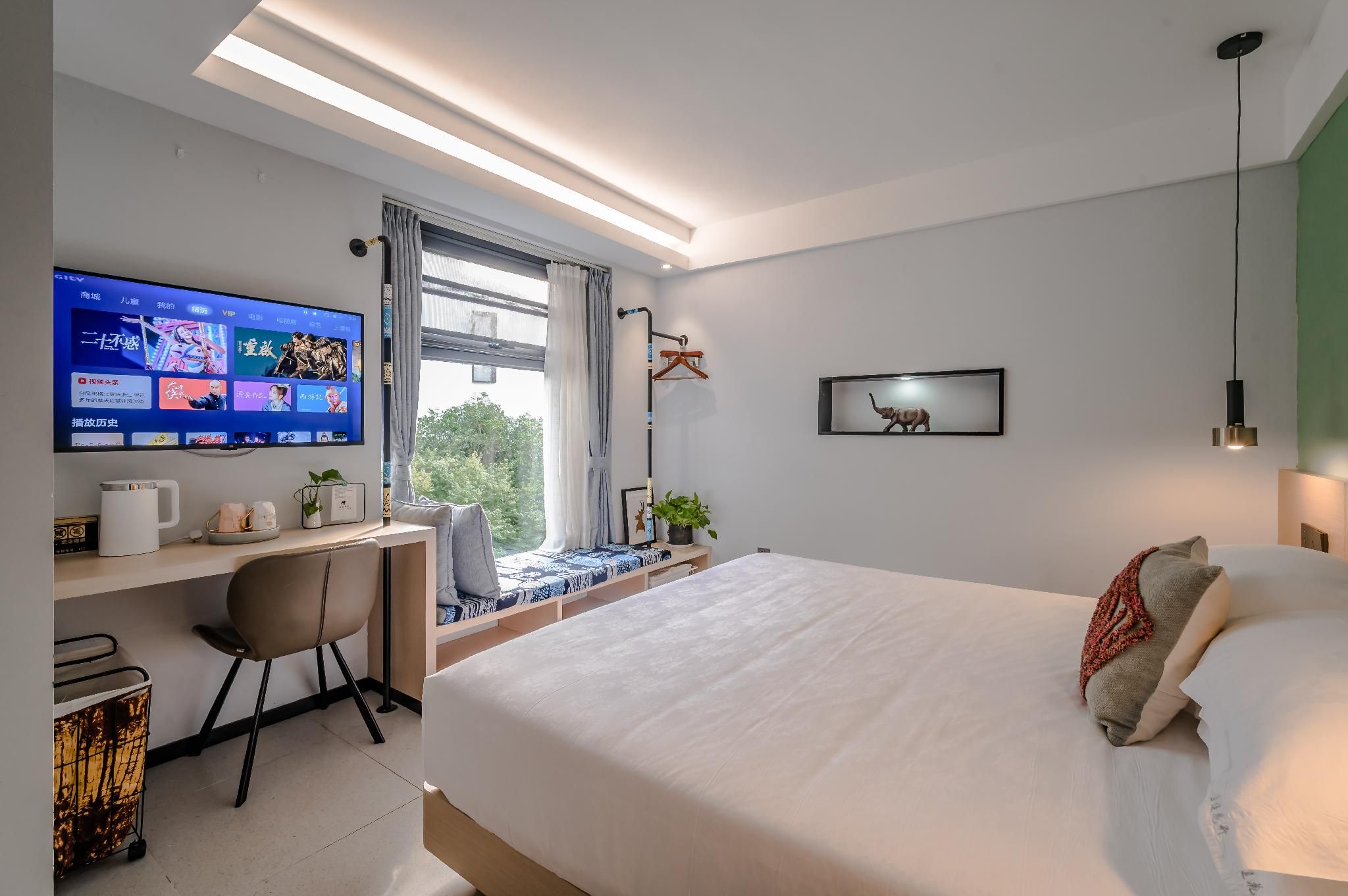 Exquisite Queen Room