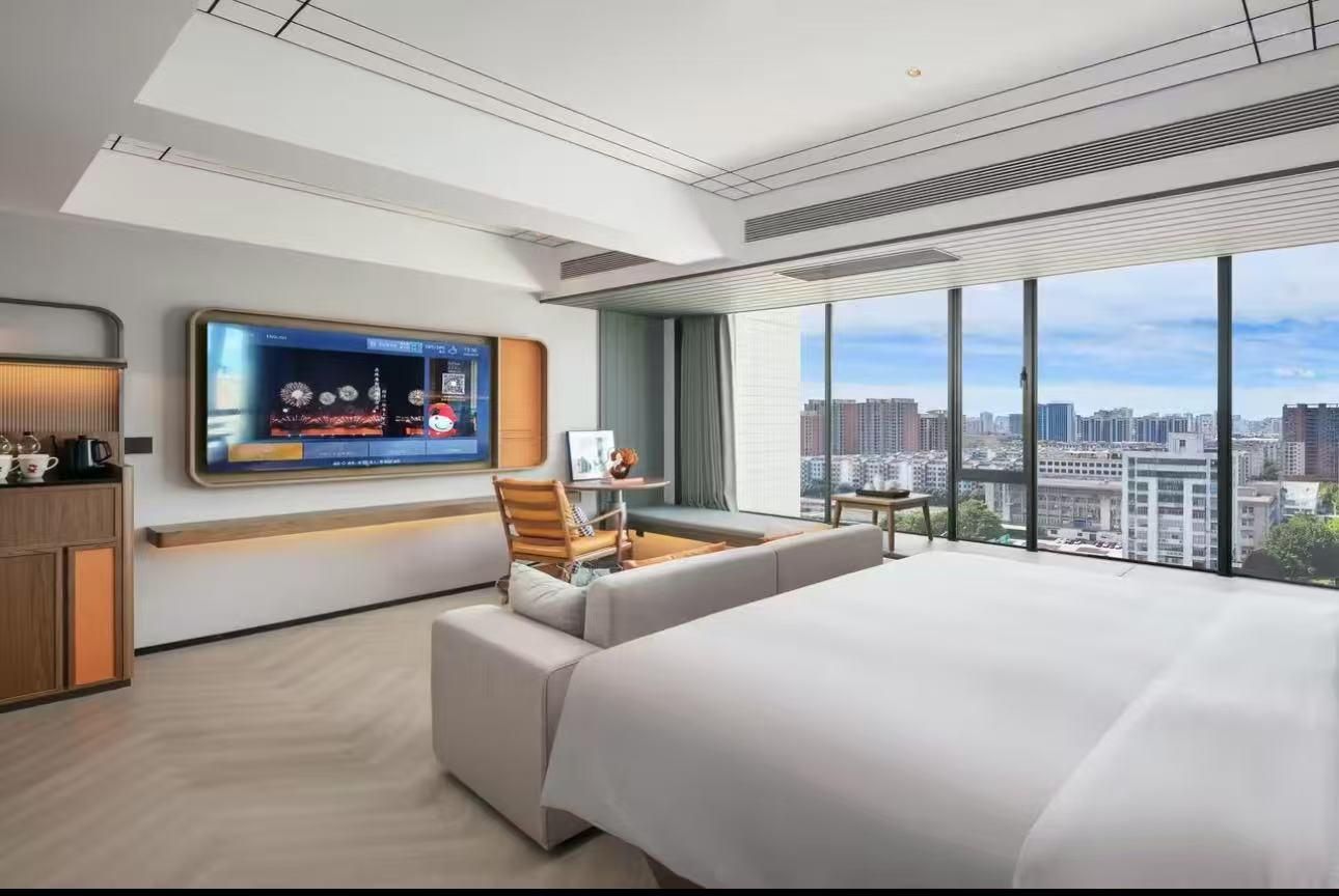 Deluxe 1 Bed City View