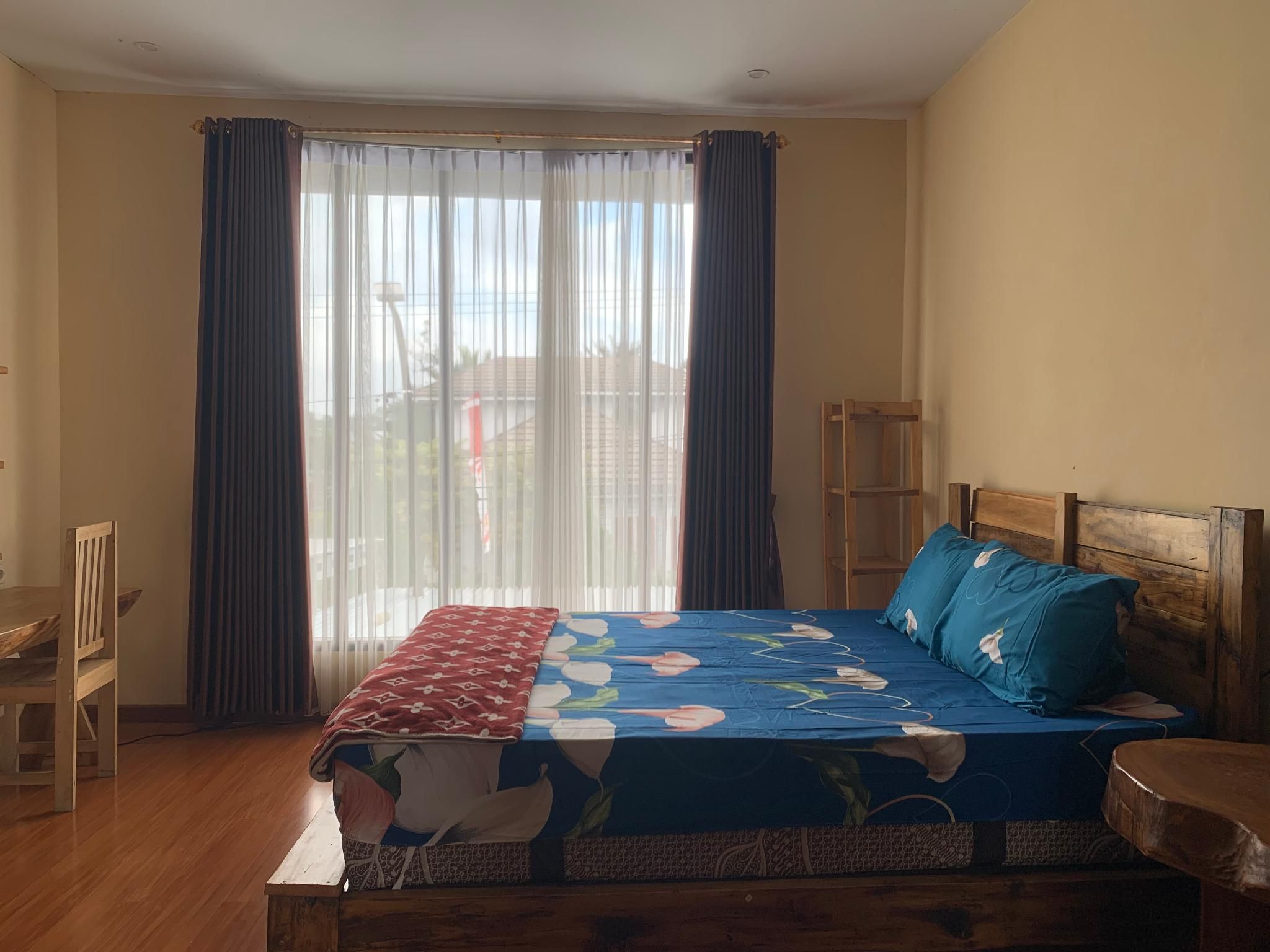 Queen Room