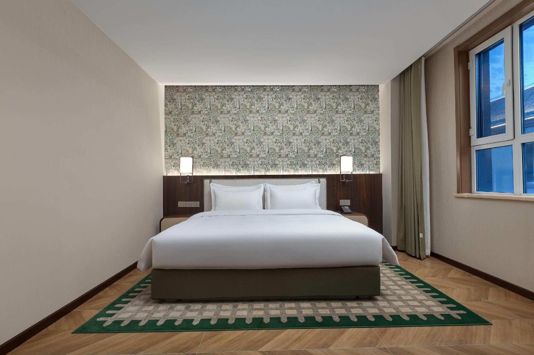 1 King Bed Standard Suite
