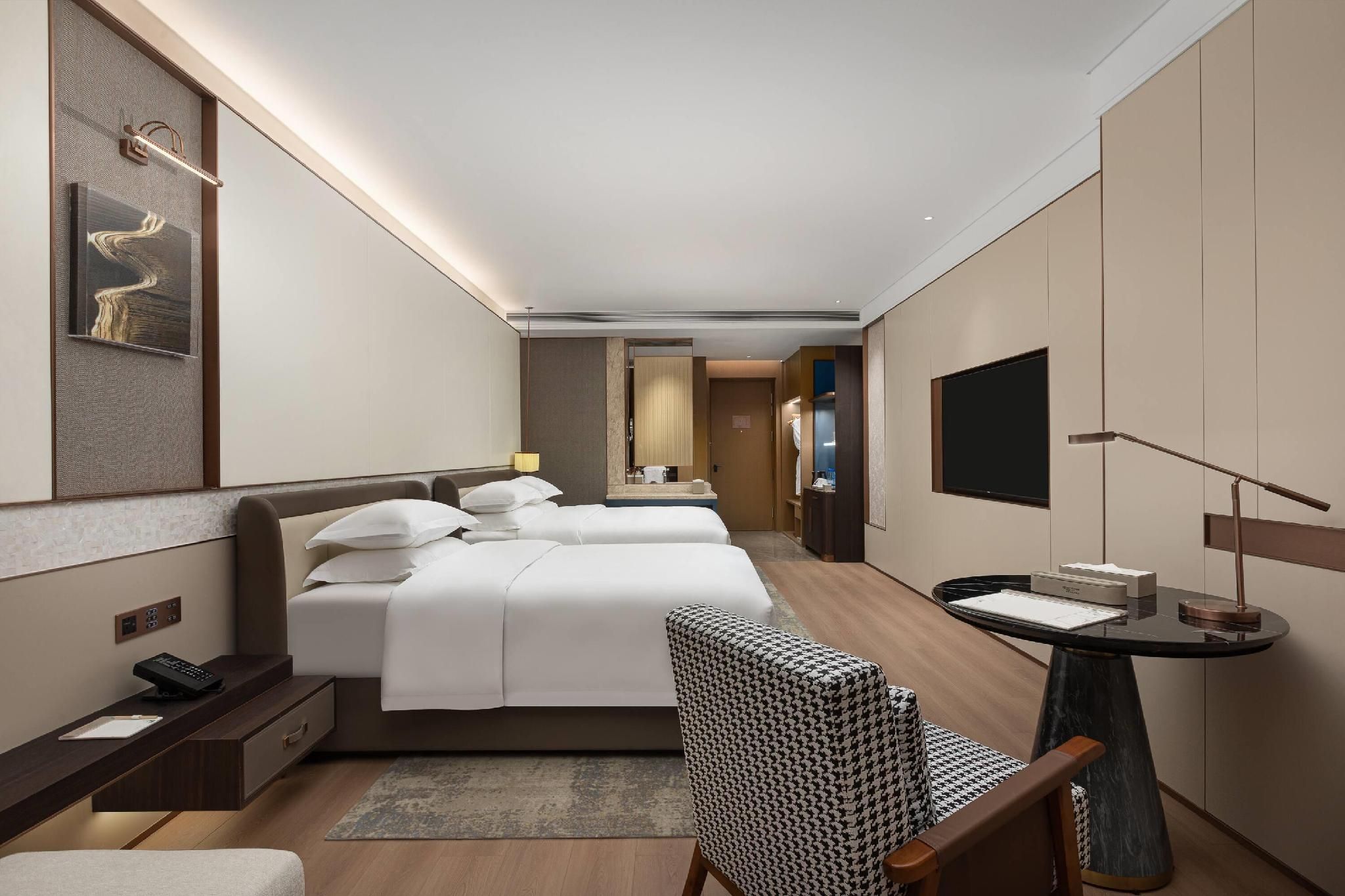 2 Double Beds, Deluxe Room, Non-Smoking