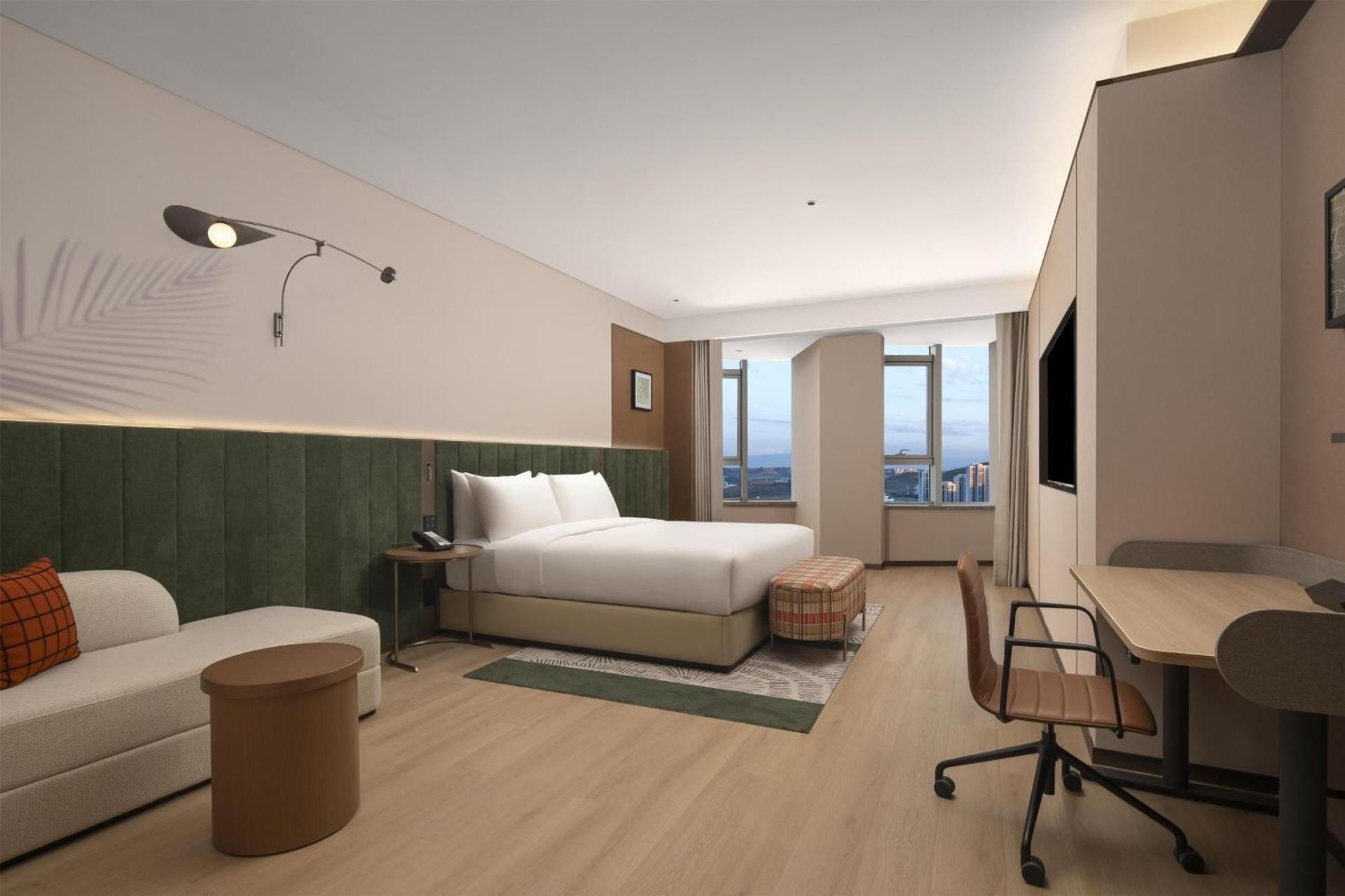 King Superior Room