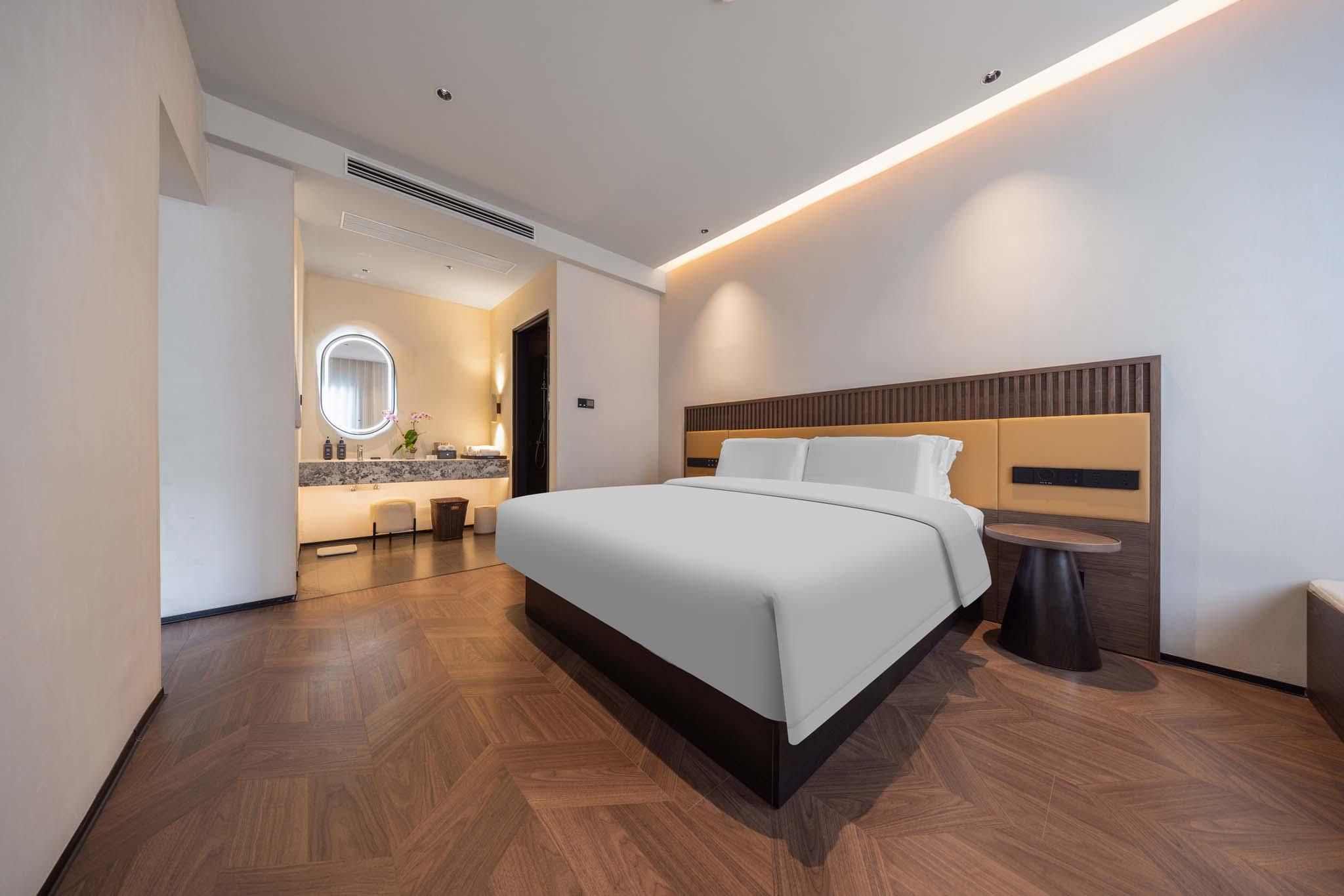 Superior Double Double, Higher Floor