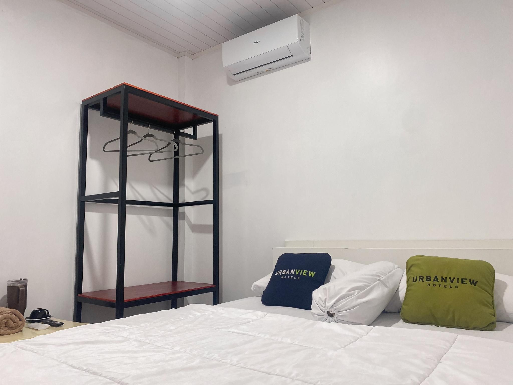 Urbanview Hotel Hakobox Syariah Lampung by RedDoorz Standard Room