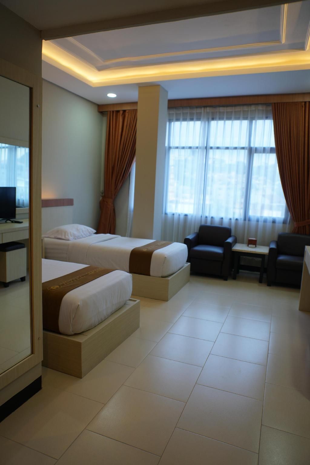 Arinas Hotel Superior Twin Room 2