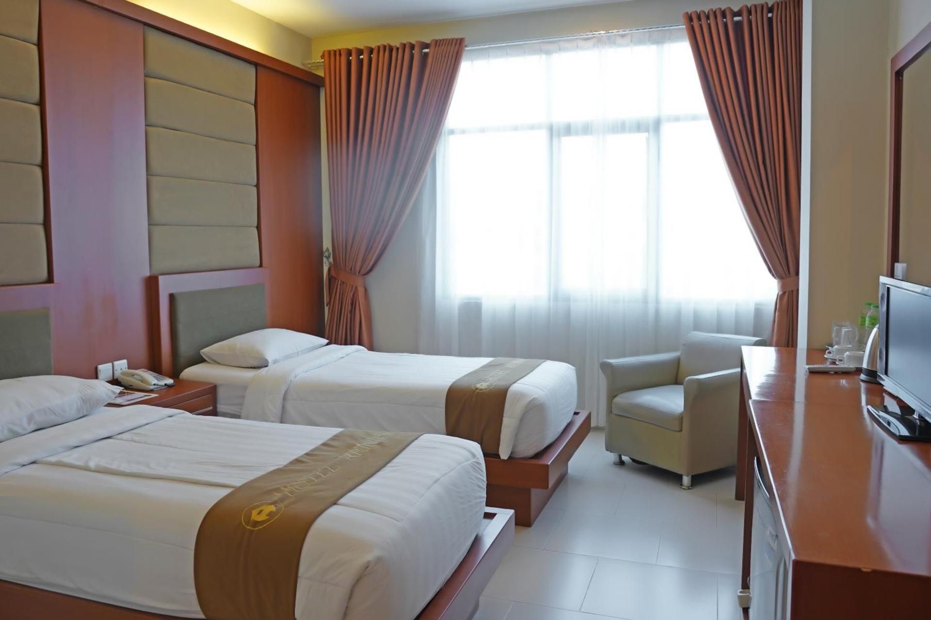 Arinas Hotel Deluxe Twin Room