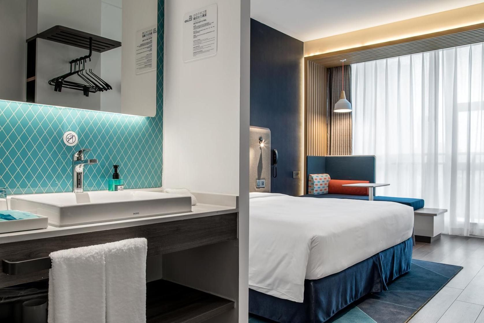 Superior King Room