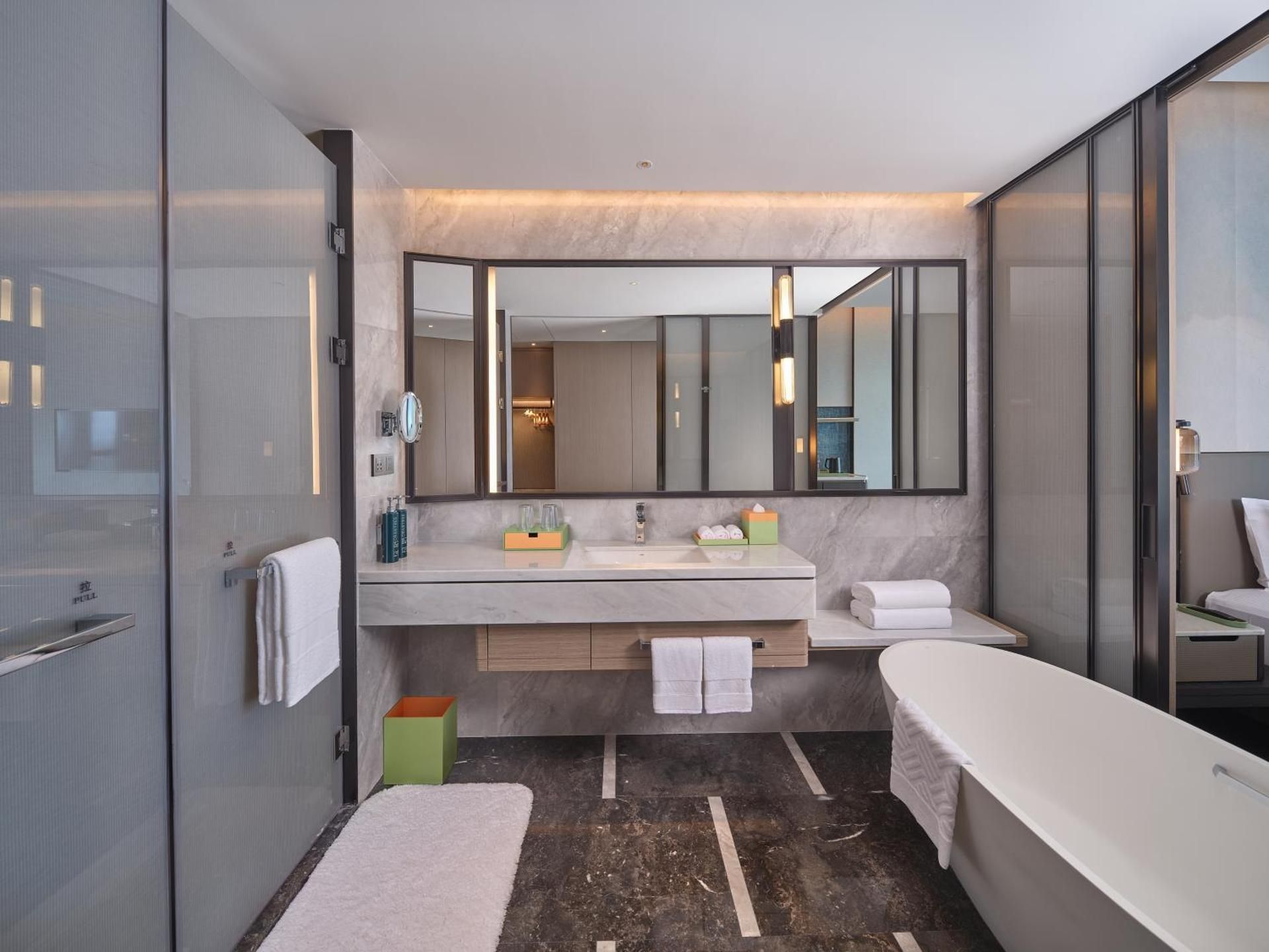 Executive King Room with River View