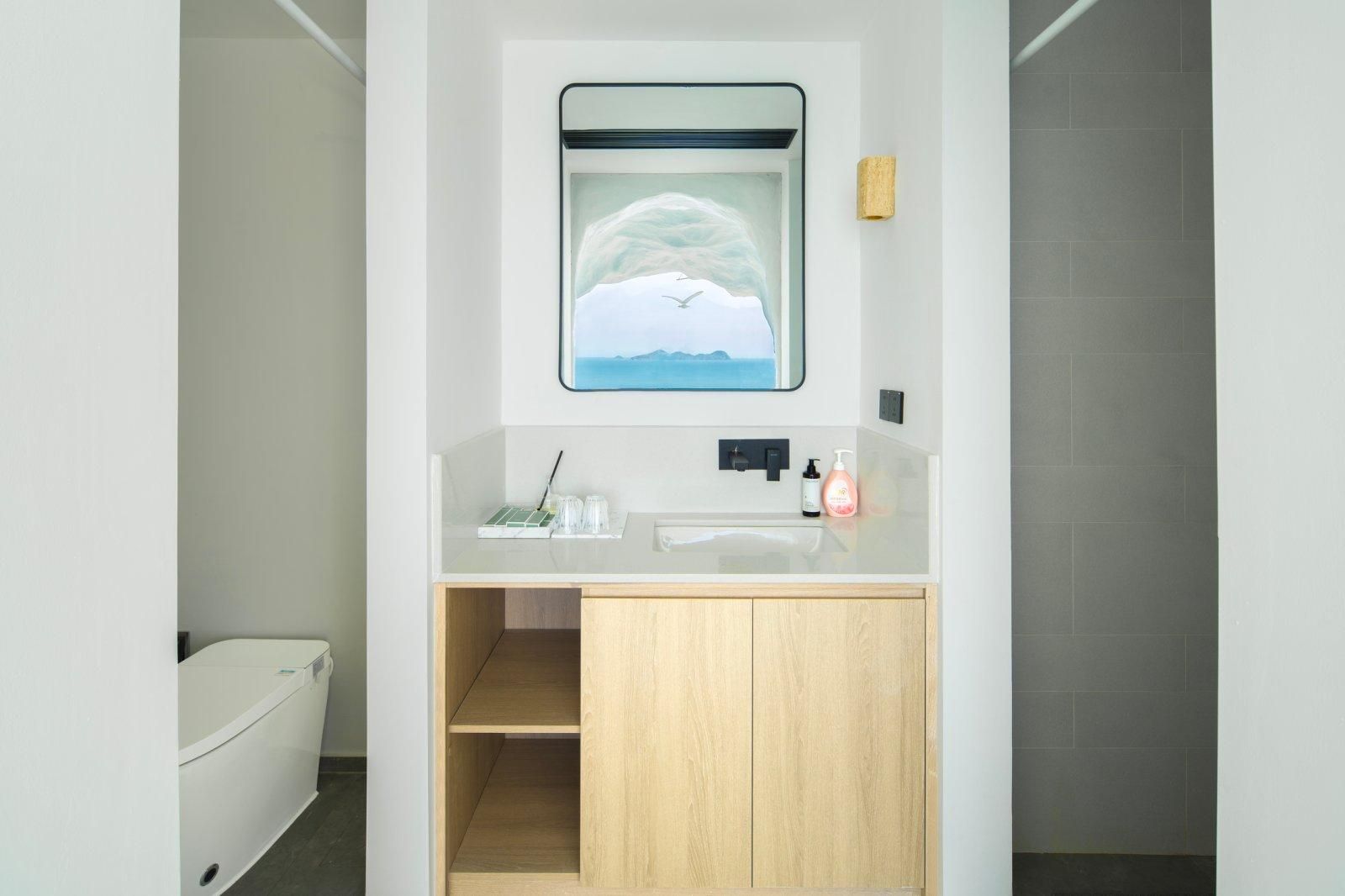 Cave King Suite