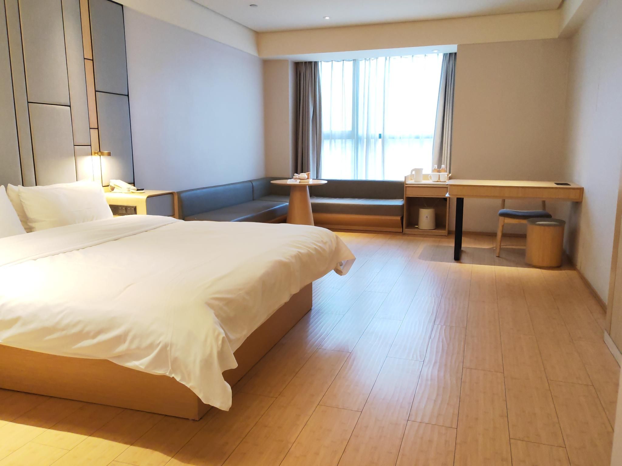 Business Queen Bed Room