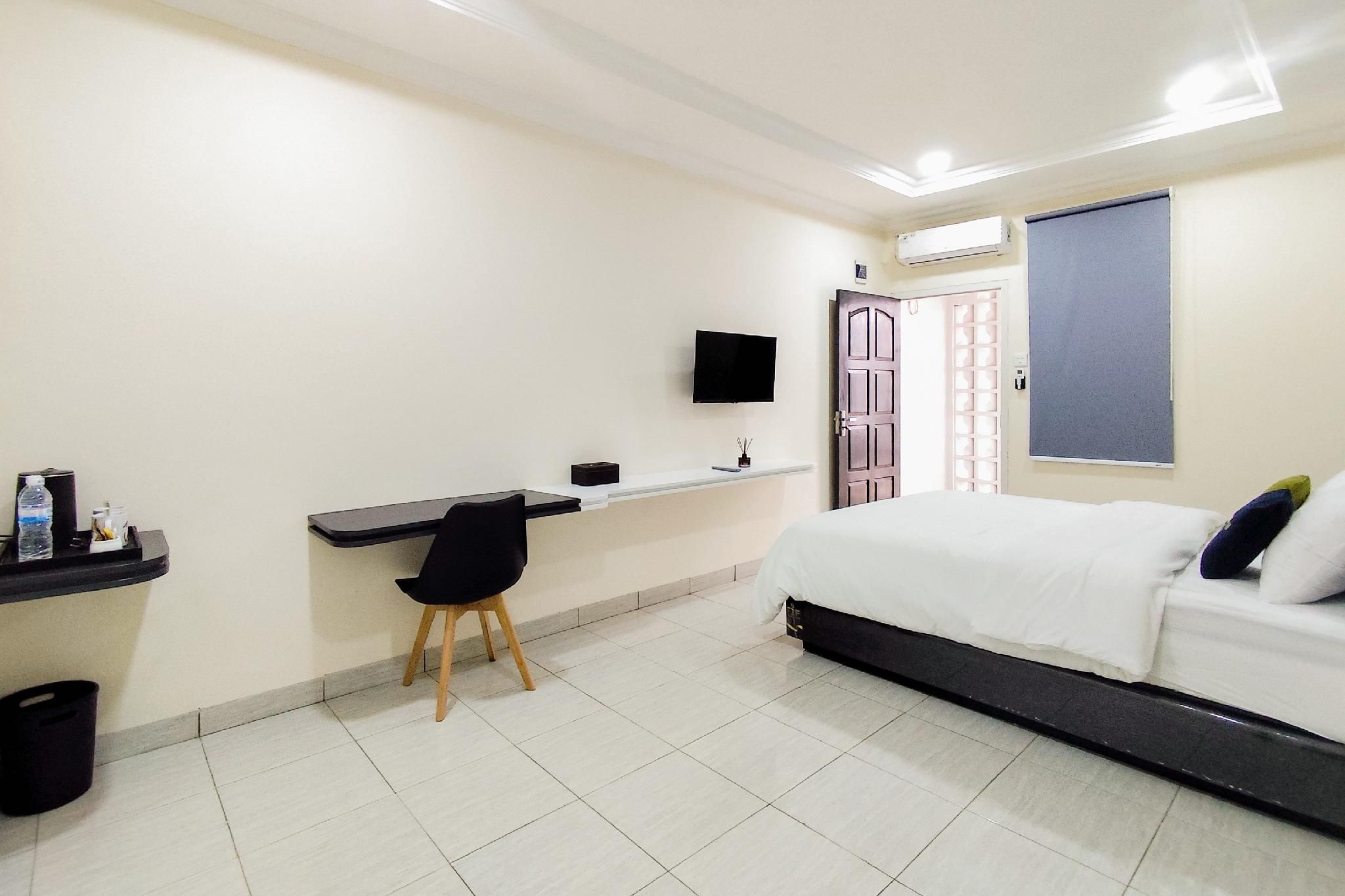 Urbanview Hotel Via Jambi Deluxe Room 2