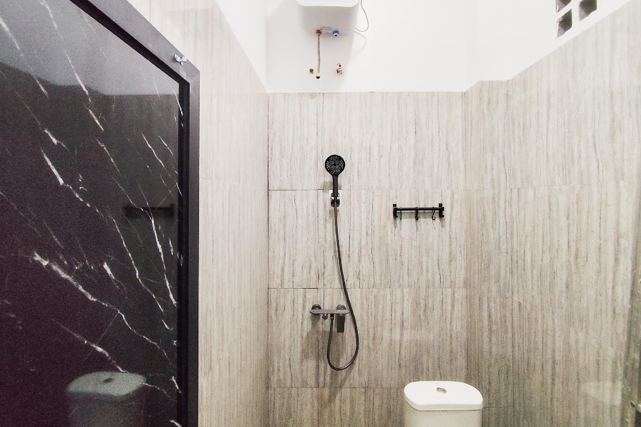 Urbanview Hotel Syariah @ Glory Guest House Kota Baru Standard Room 3