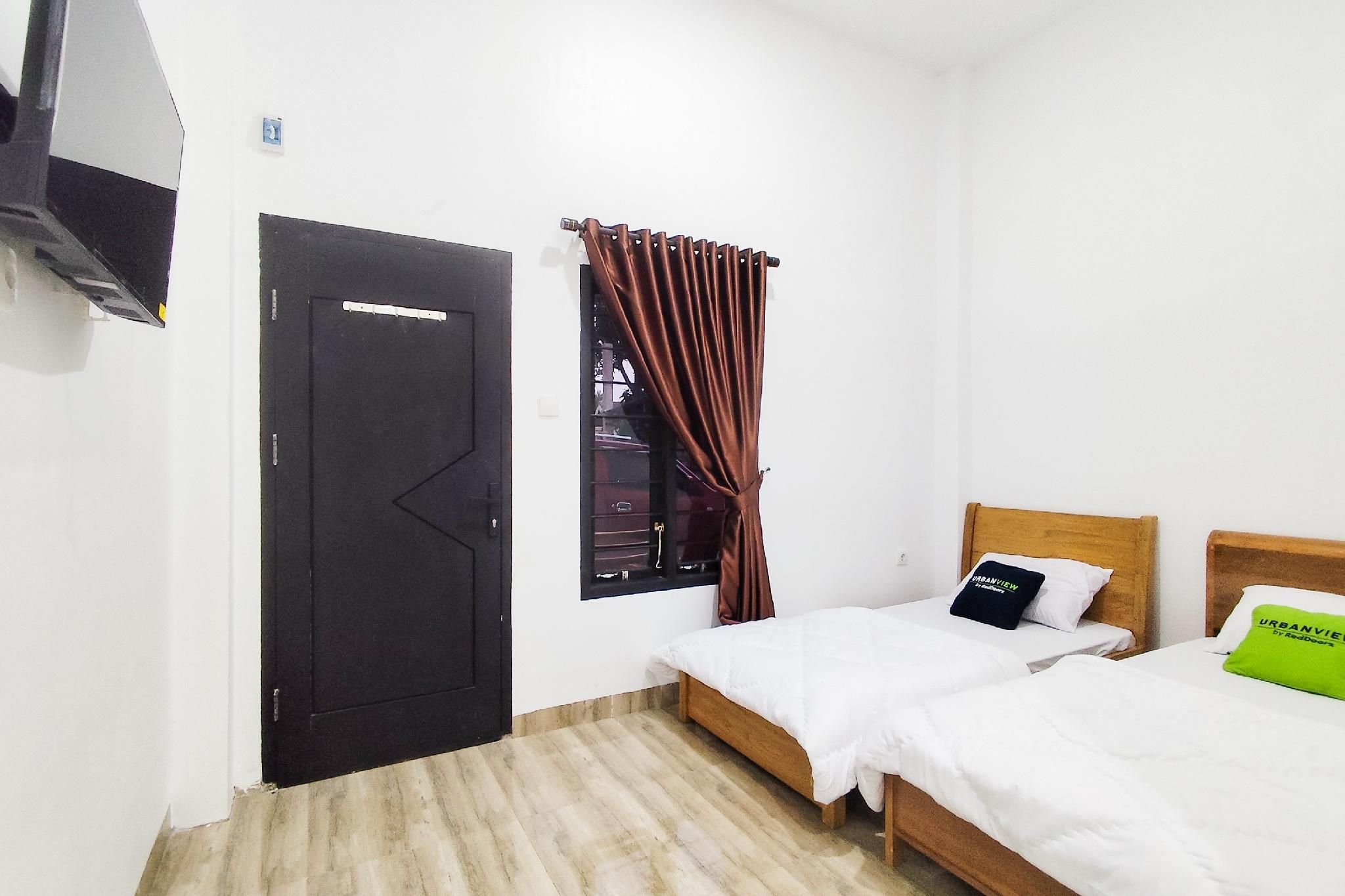 Urbanview Hotel Syariah @ Glory Guest House Kota Baru Twin Room 2