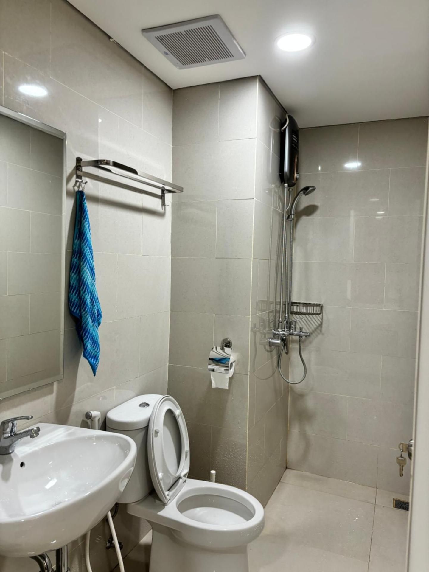 Two-Bedroom Apartment with City View