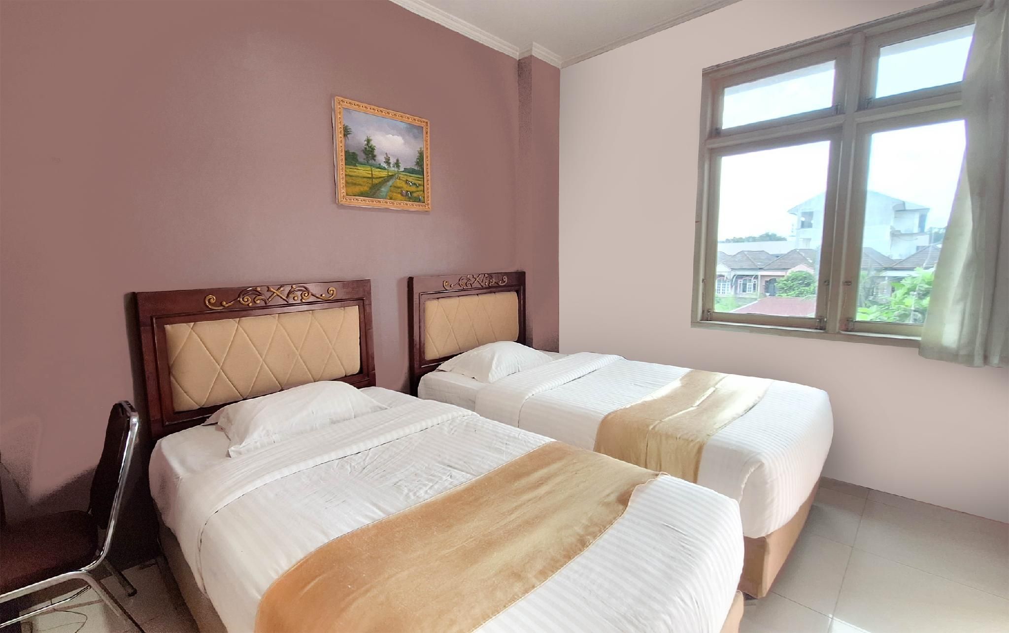 Standard Twin Room
