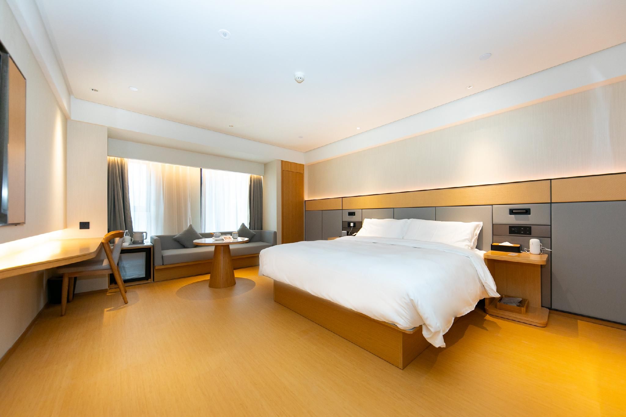 Business Queen Bed Room