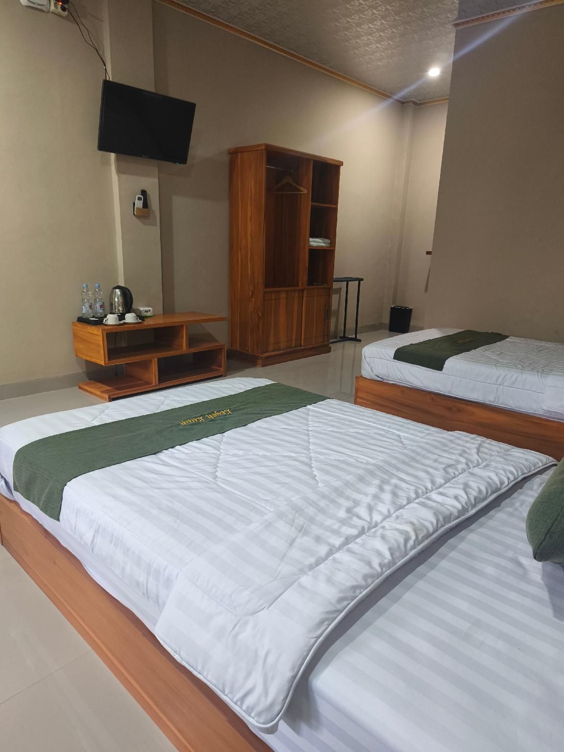 Standard: 2 Beds