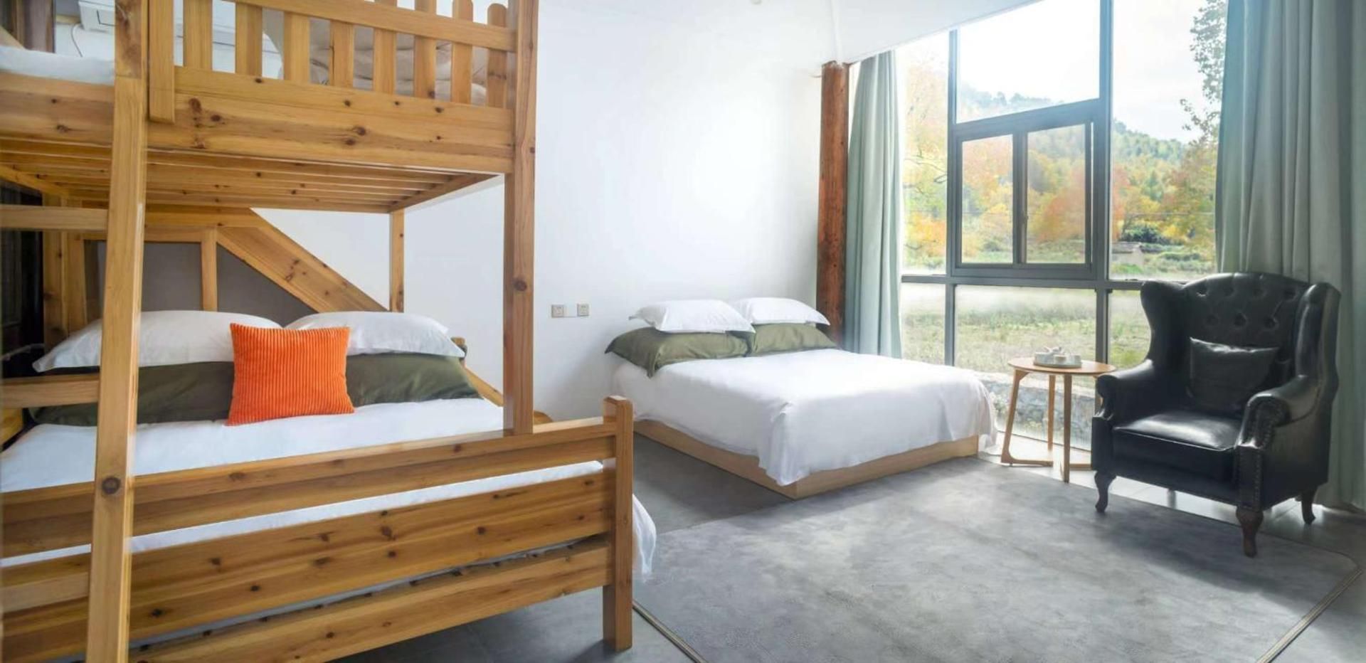 Moon Family Suite