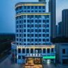GEM Hotel Luoyang Longmen High Speed Railway Station Univerisity Town