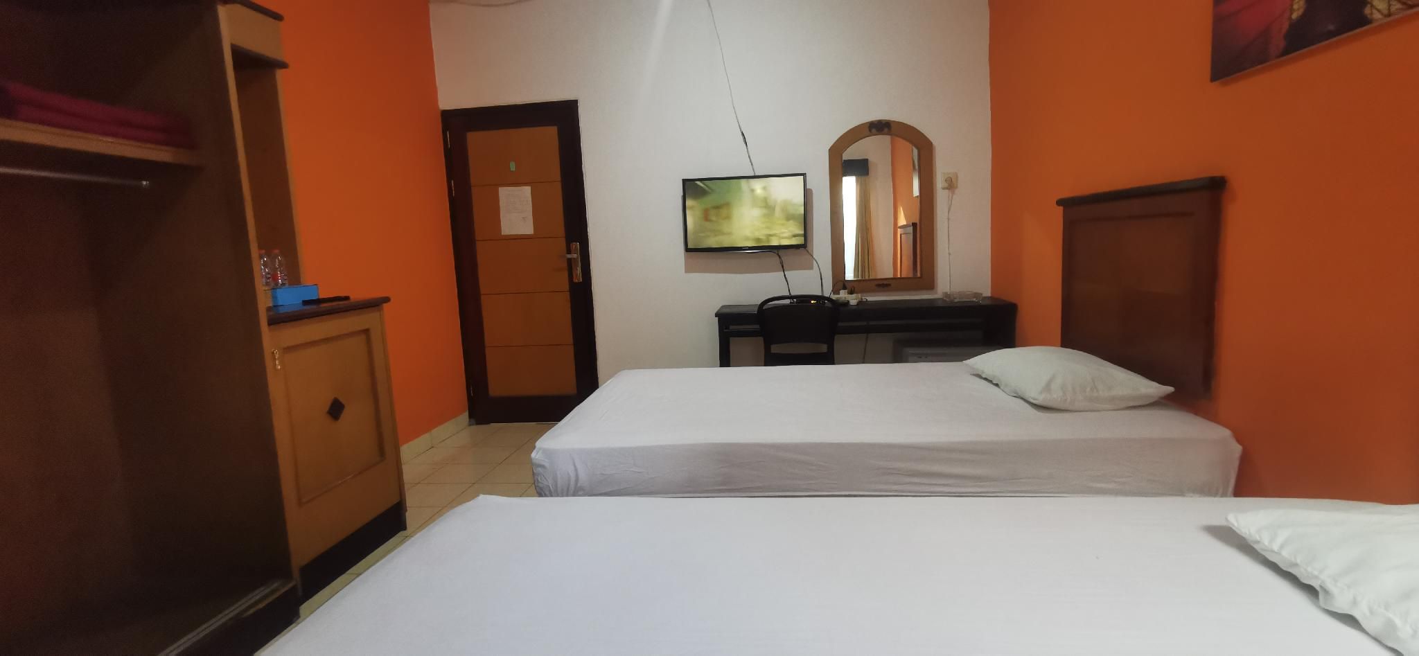 Indonesia Deluxe Twin