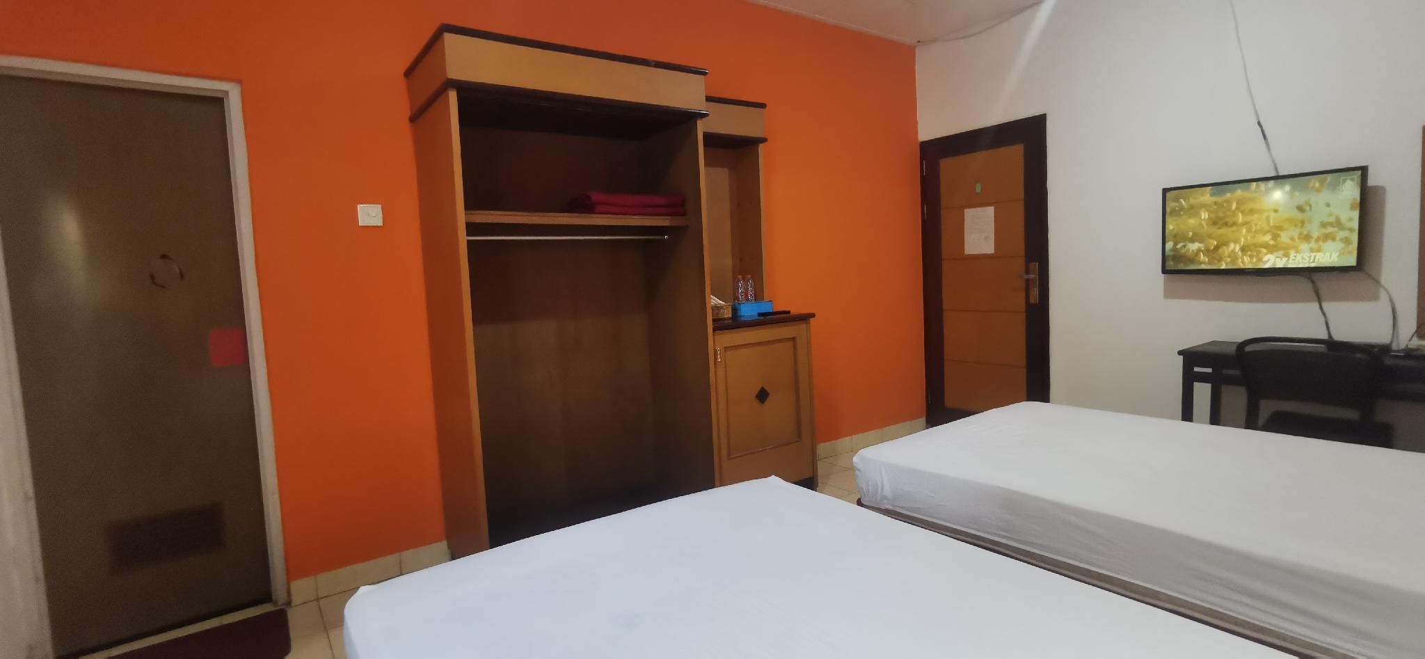 Indonesia Deluxe Twin