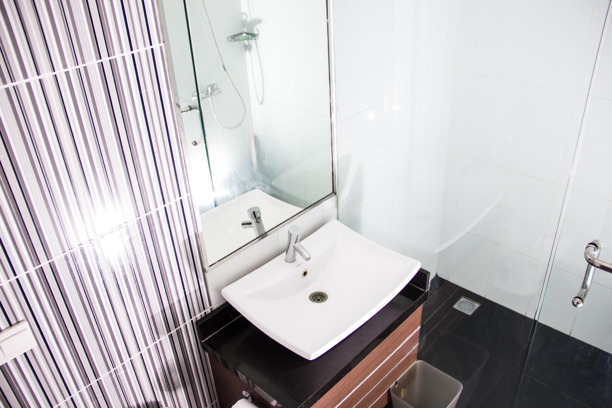 Hero Hotel Ambon Suite Double