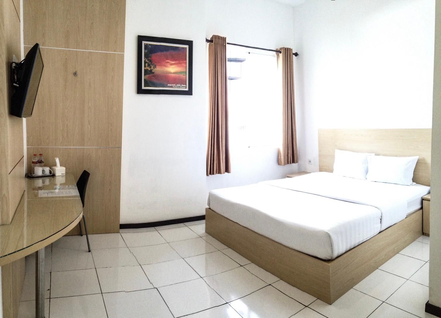 1 King Bed Standard Room Non-Smoking