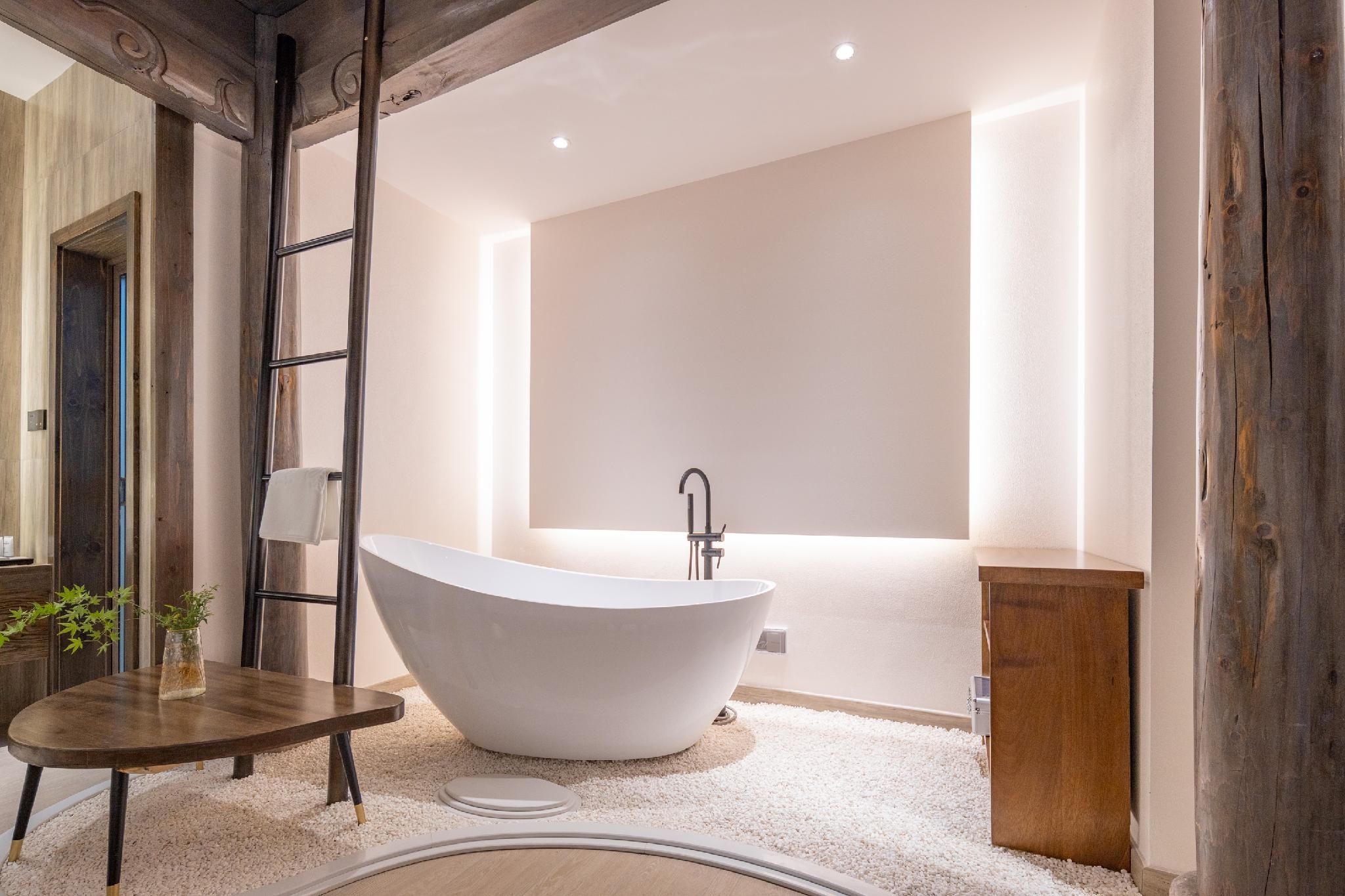 Queen Room with Air Conditioning