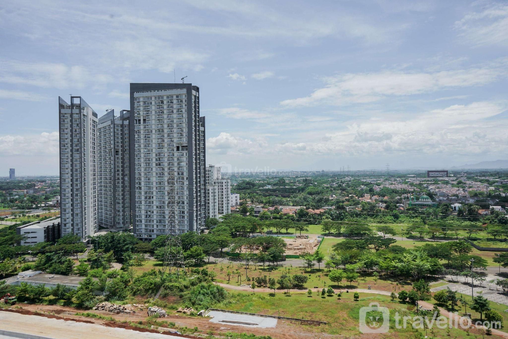 Homey Studio @ Sky House BSD Apartment By Travelio