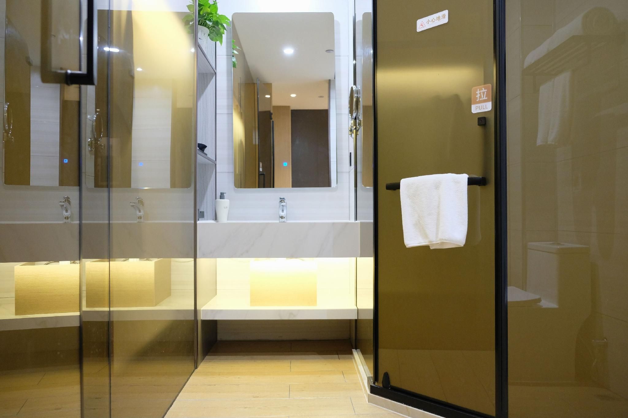 GTI - Superior Oriental Twin Room