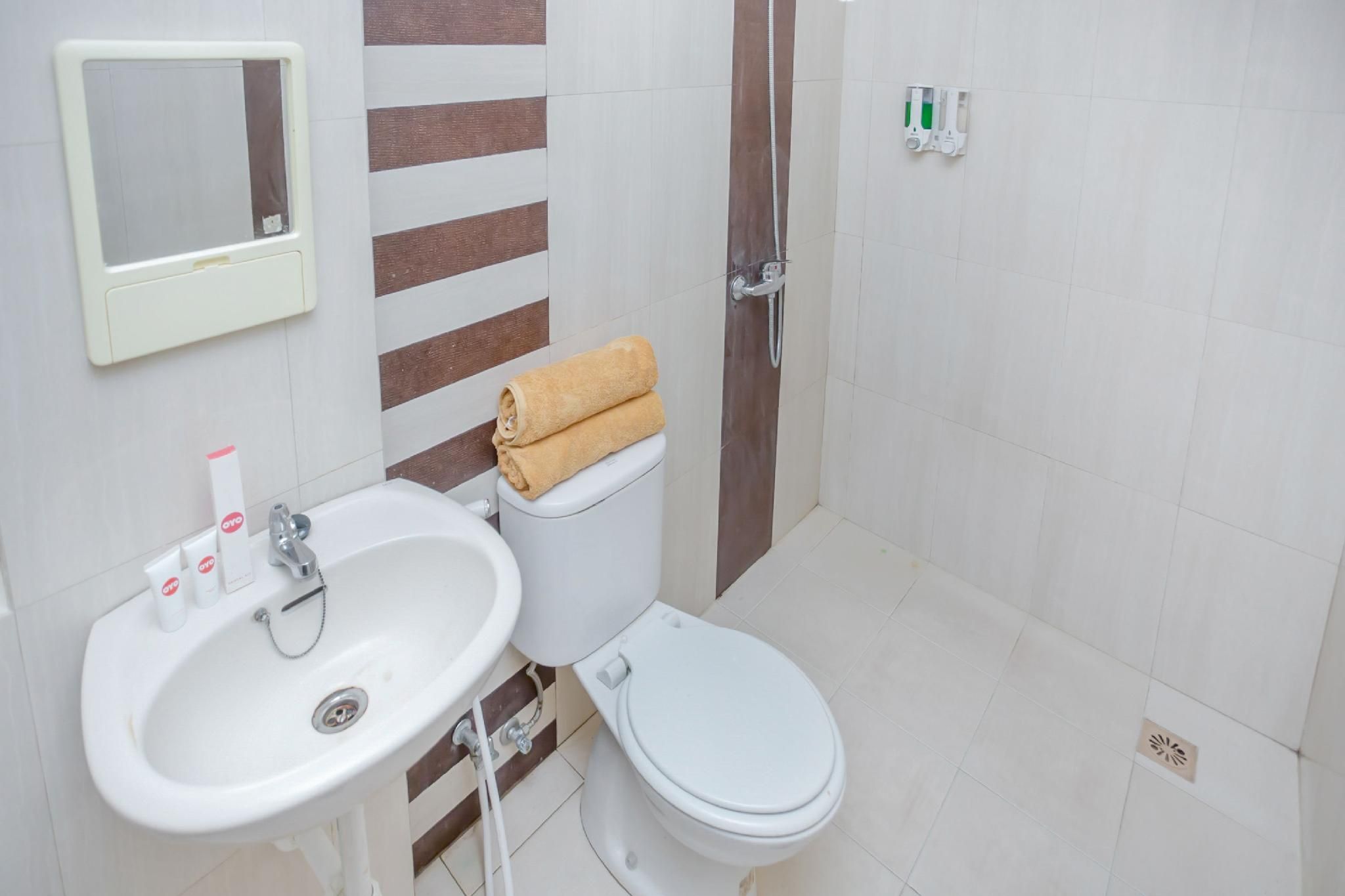 Dancenter Lapan Lapan Deluxe Double 3