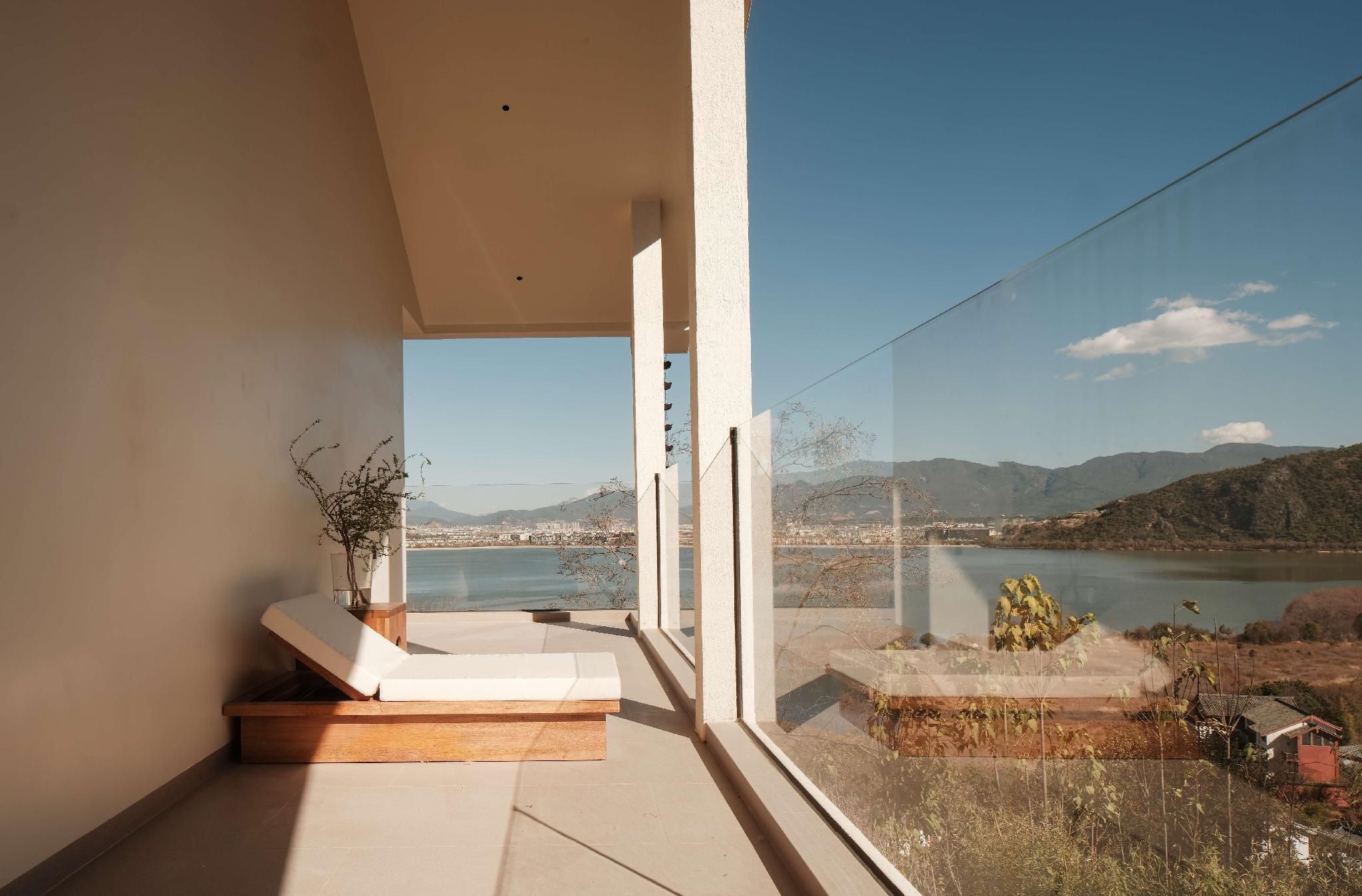 Lake View Suite with Balcony