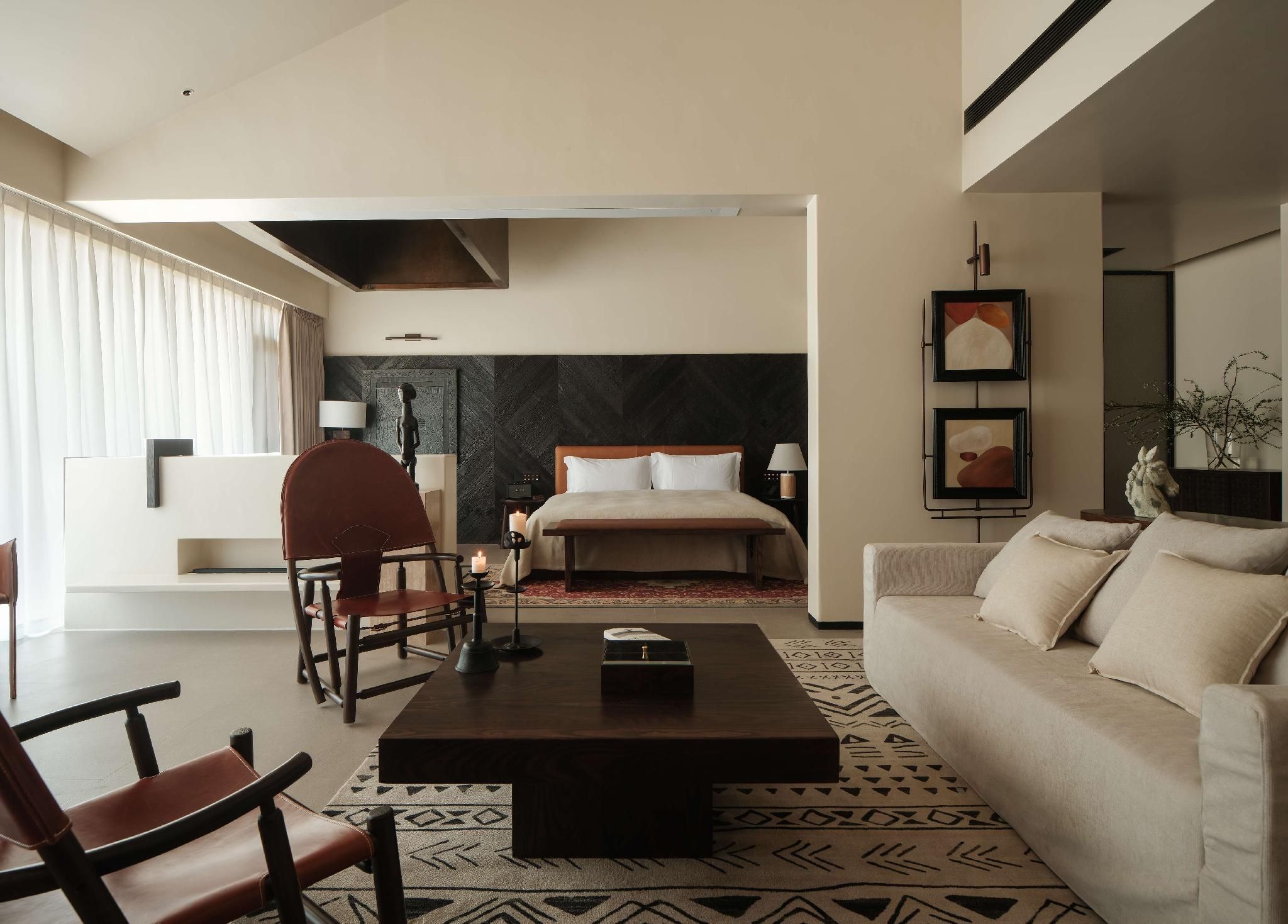 Lake View Suite with Balcony