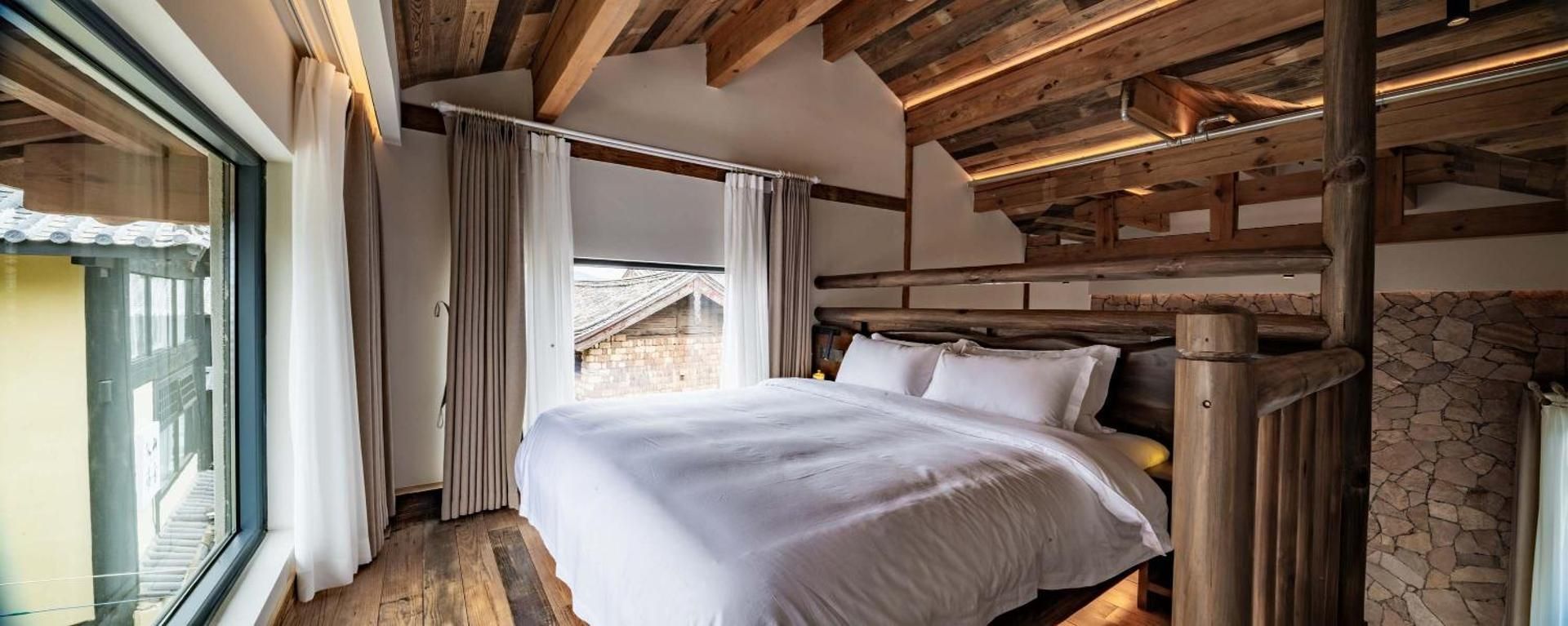 Double Room with Mountain View