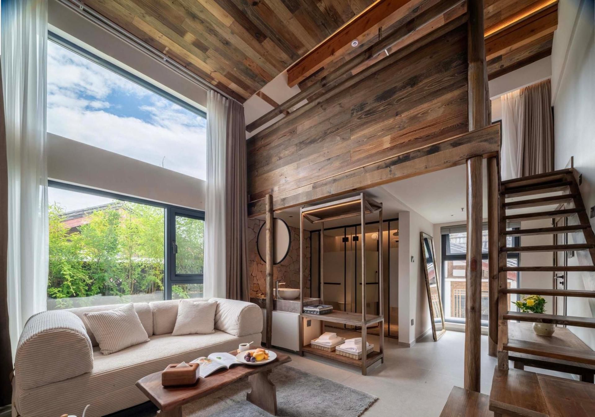 Family Room with Garden View