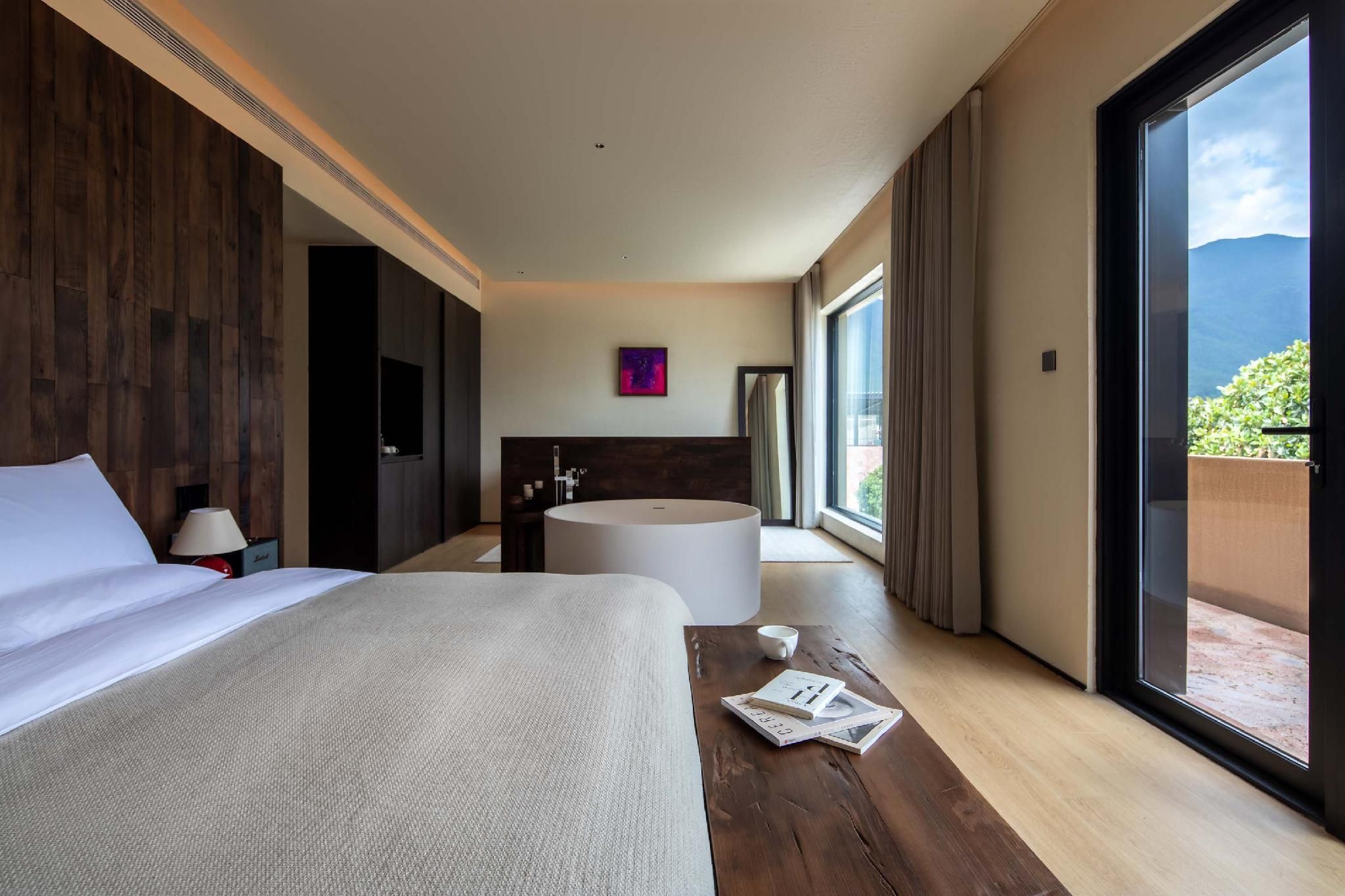 Terrace View King Room