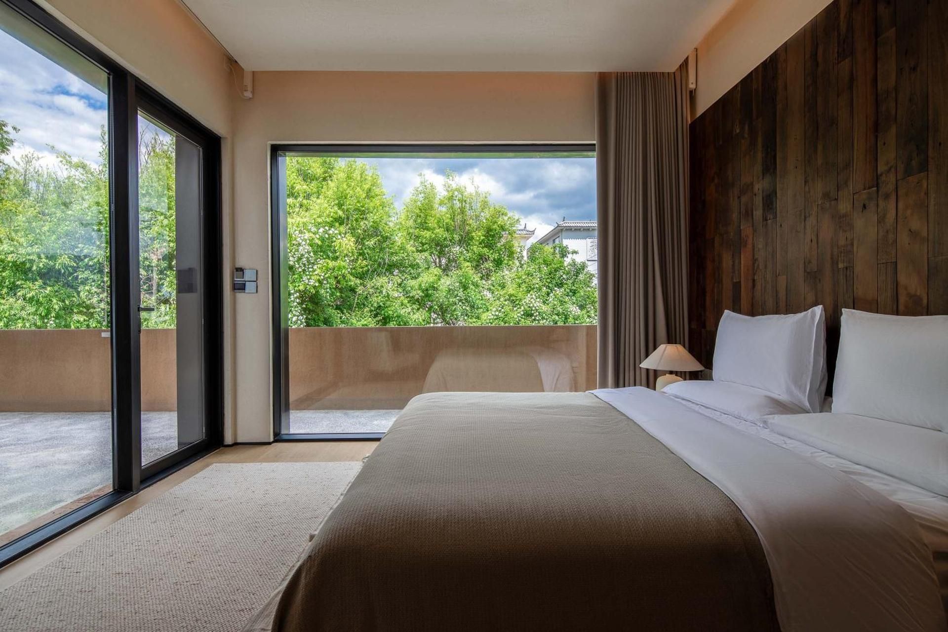 Deluxe Double Room with Bath
