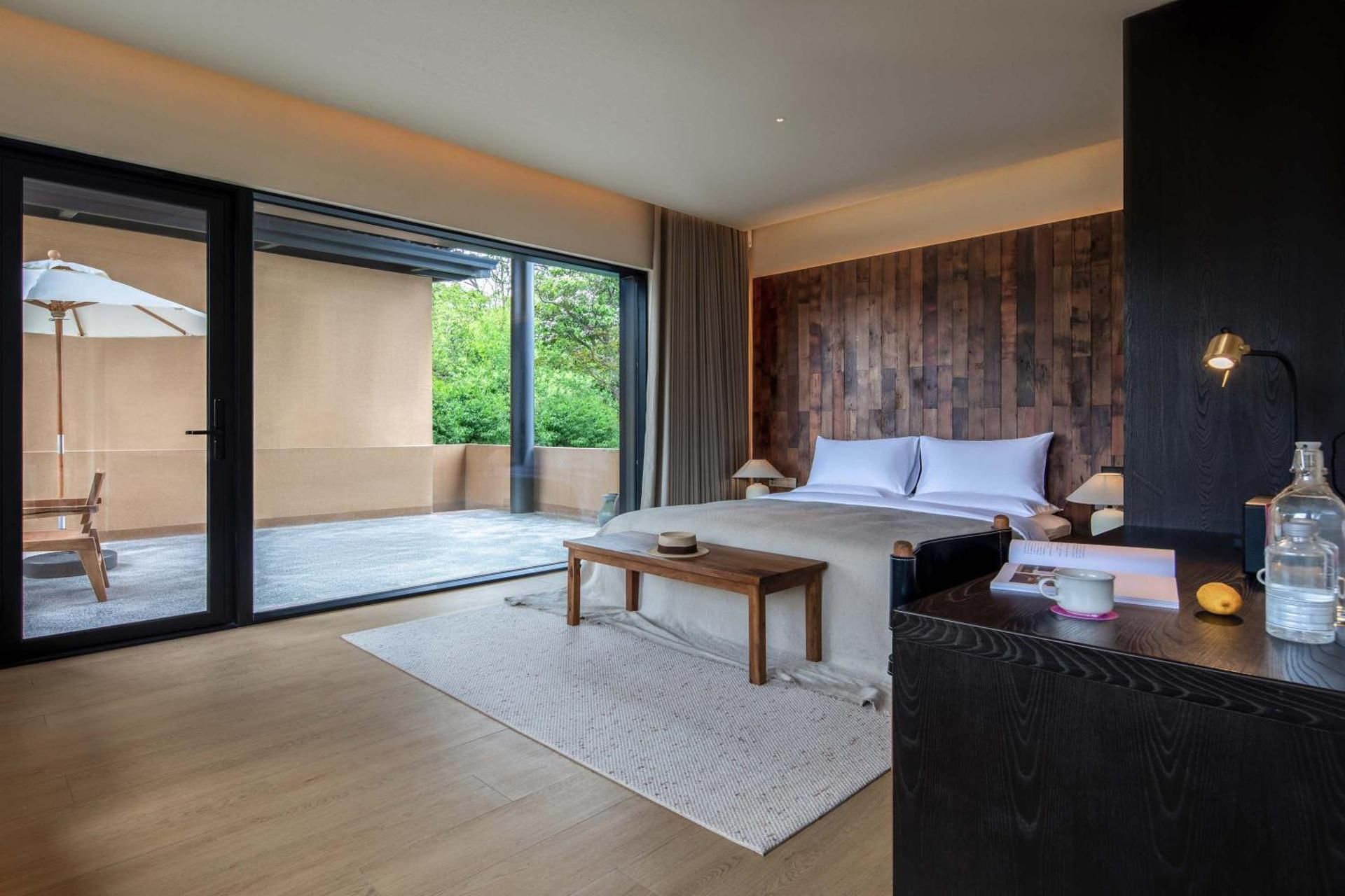 Double Room with Mountain View