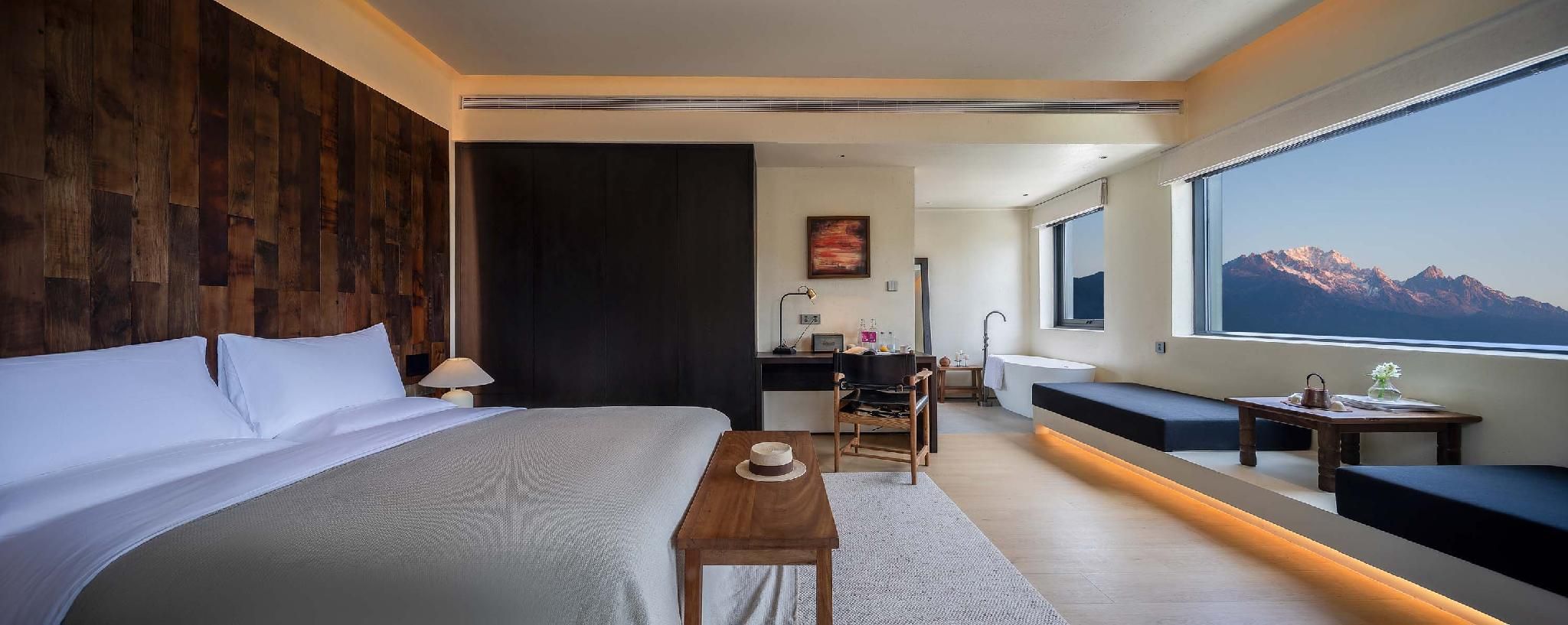 Queen Room with View