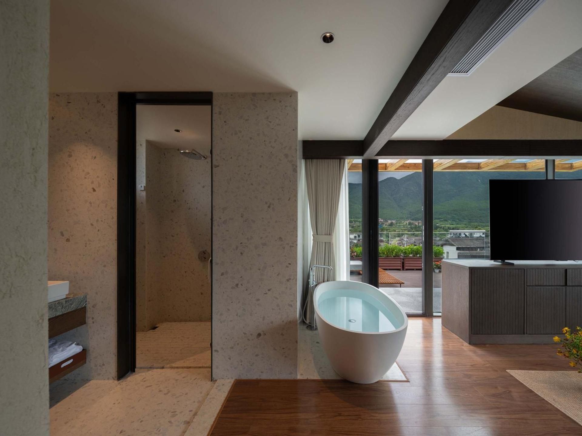 Suite with Mountain View