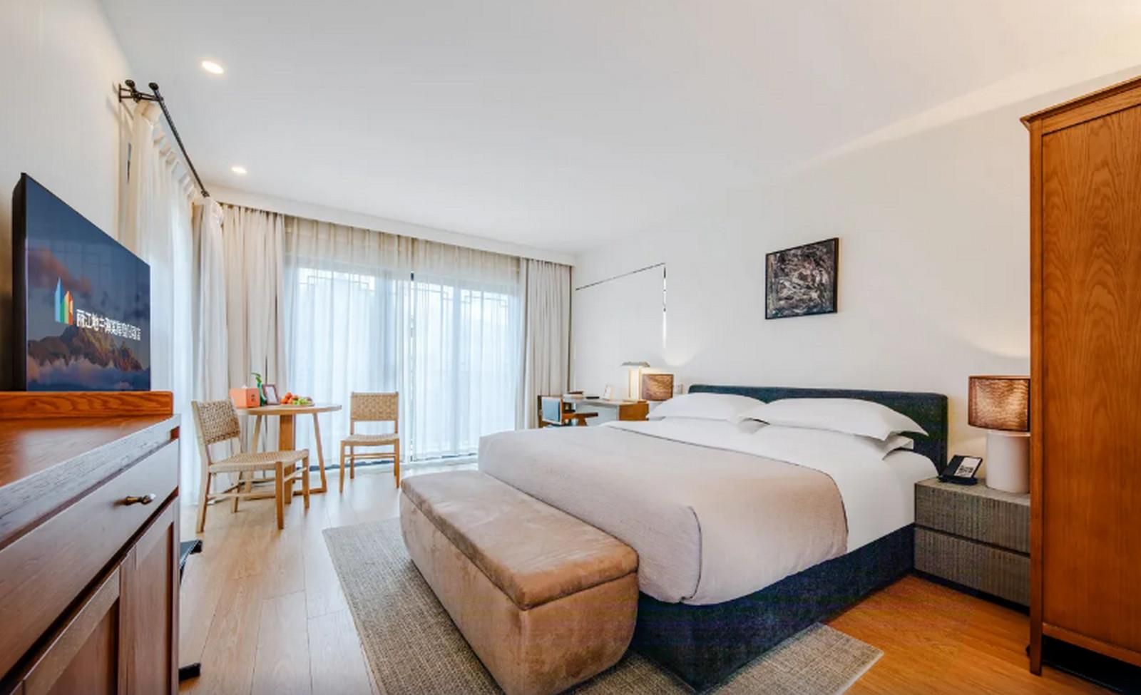 Double Room with Mountain View