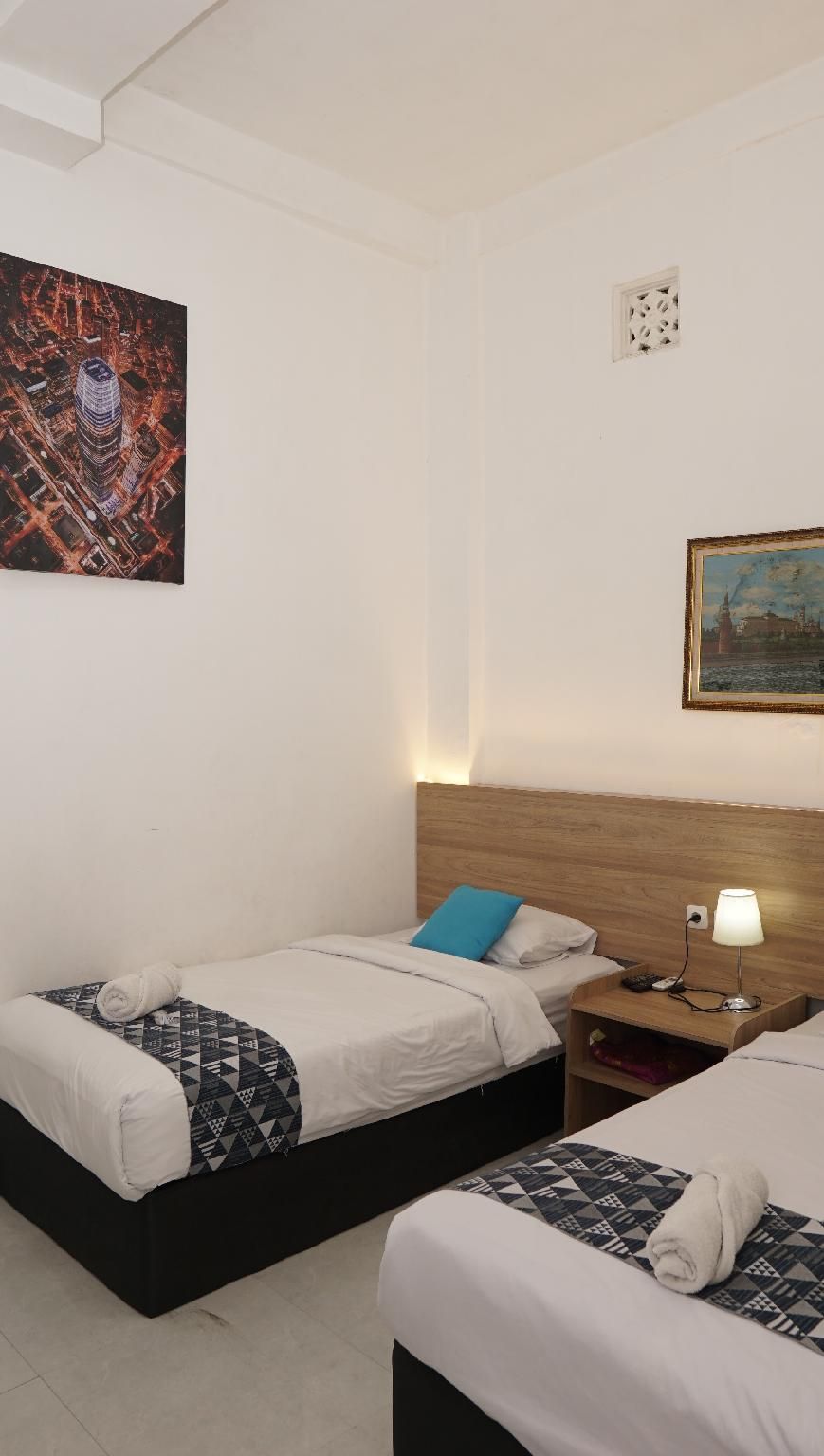 Jazz Room Kampung Inggris Syariah Standard Twin 2